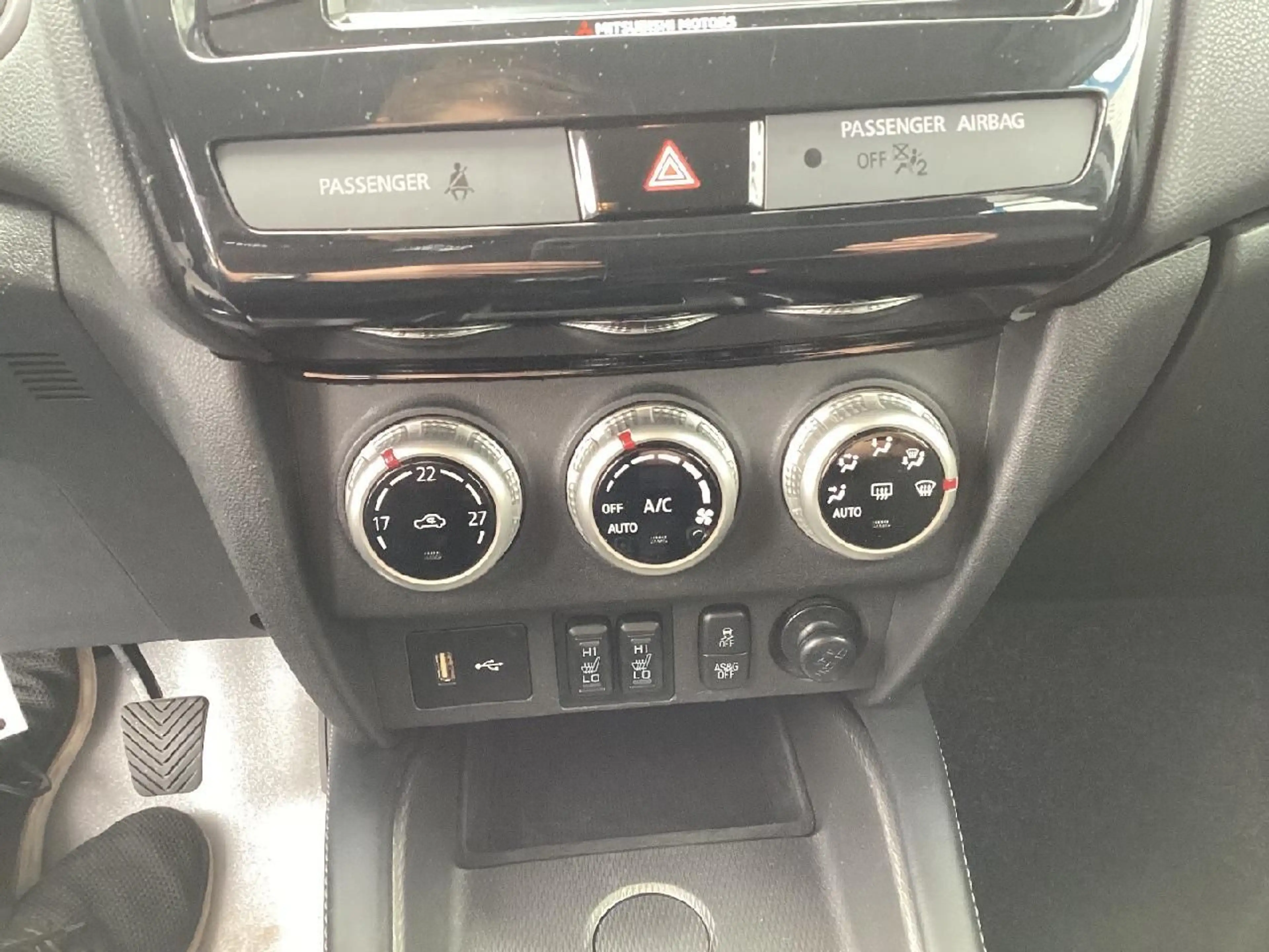 Mitsubishi ASX Intro Edition 2WD — photo 12