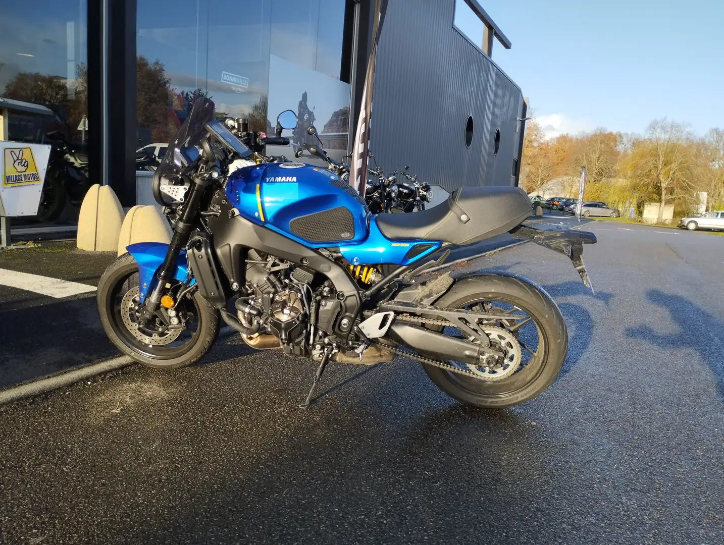 Yamaha XSR 900 Bleu - 2