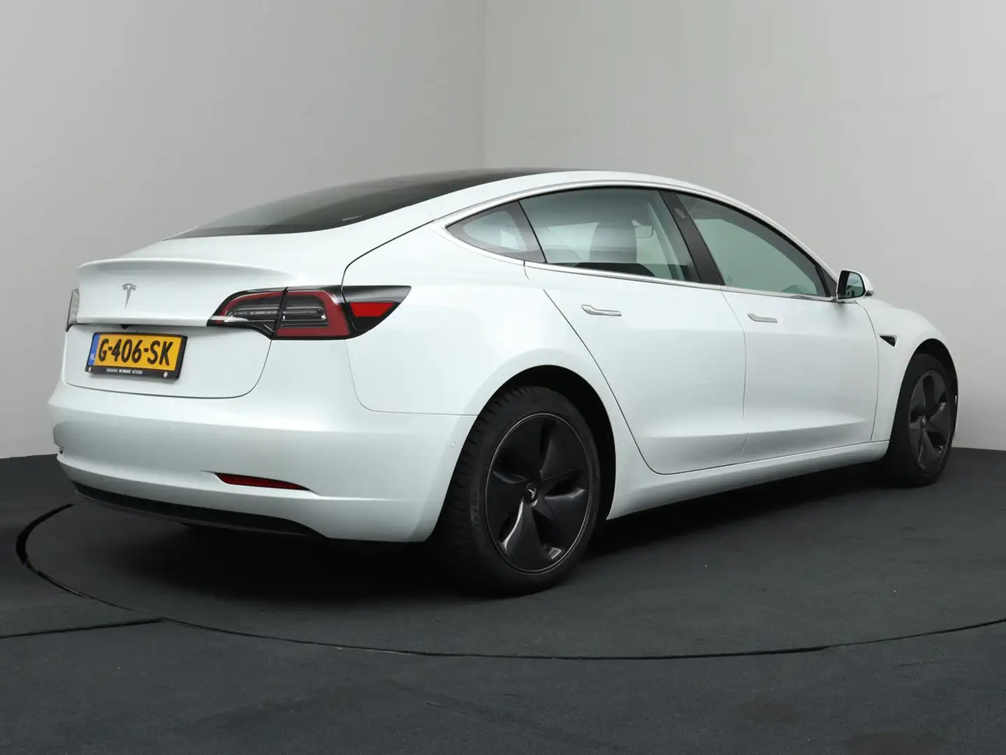 Tesla Model 3 Standard RWD Plus 60 kWh | Panoramadak | Cruise Co Bílá - 2
