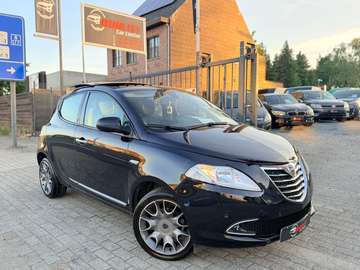 Ypsilon 0.9 TwinAir Black  88000 km AUTOMAAT