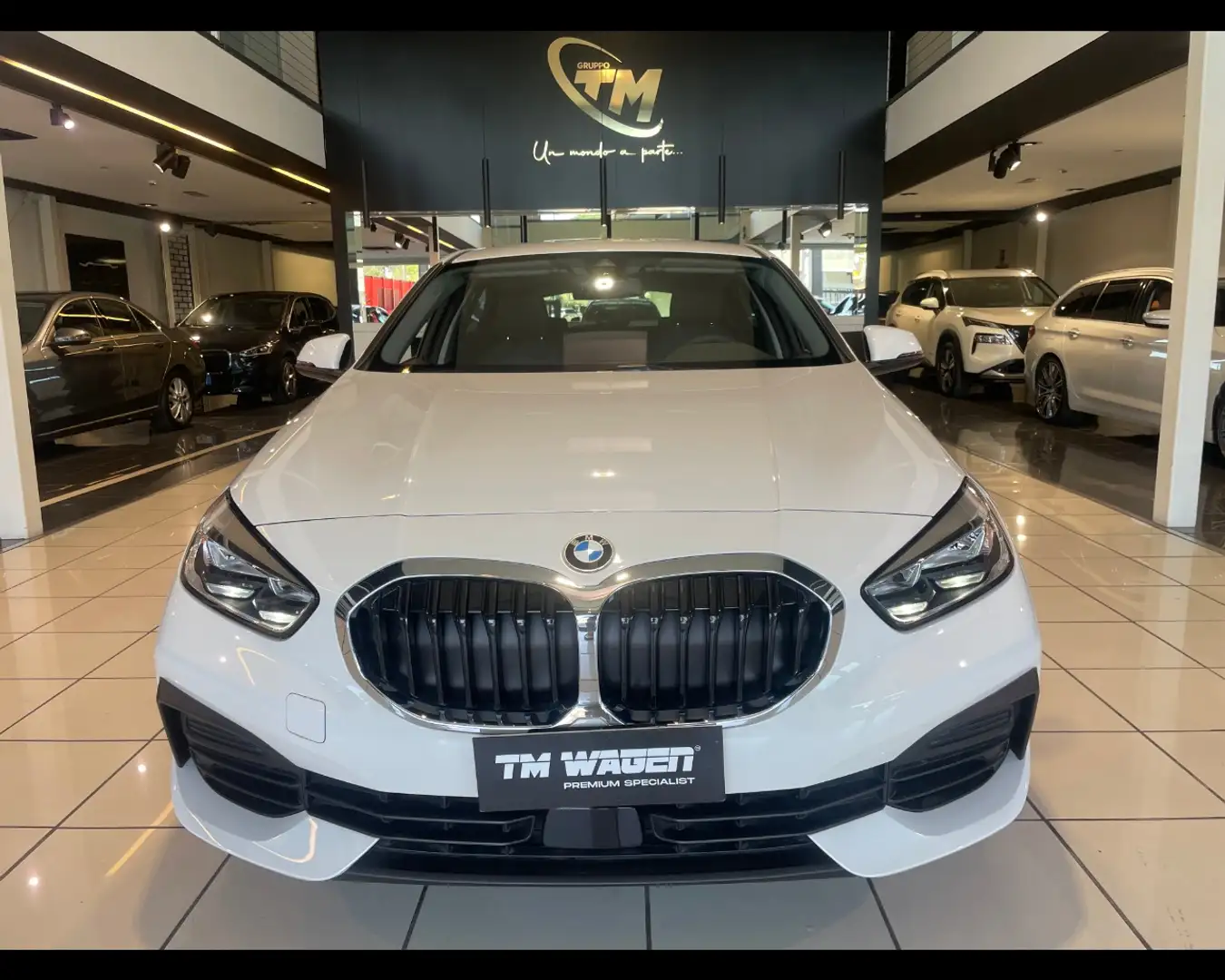 BMW 116 Serie 1 (F40) - 116i 5p. 110CV 2024 *KM 0* Bianco - 2