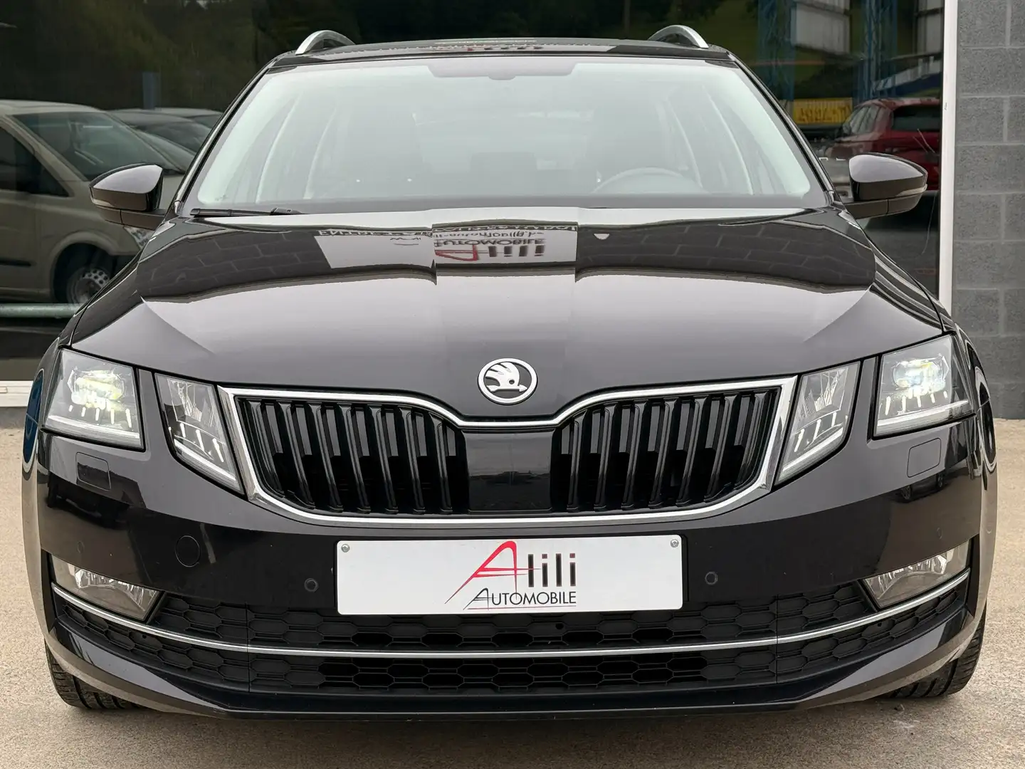 Skoda Octavia Octavia SW 1.6*Full Led*Cuir*Gps*Garantie 12 Mois* Noir - 2