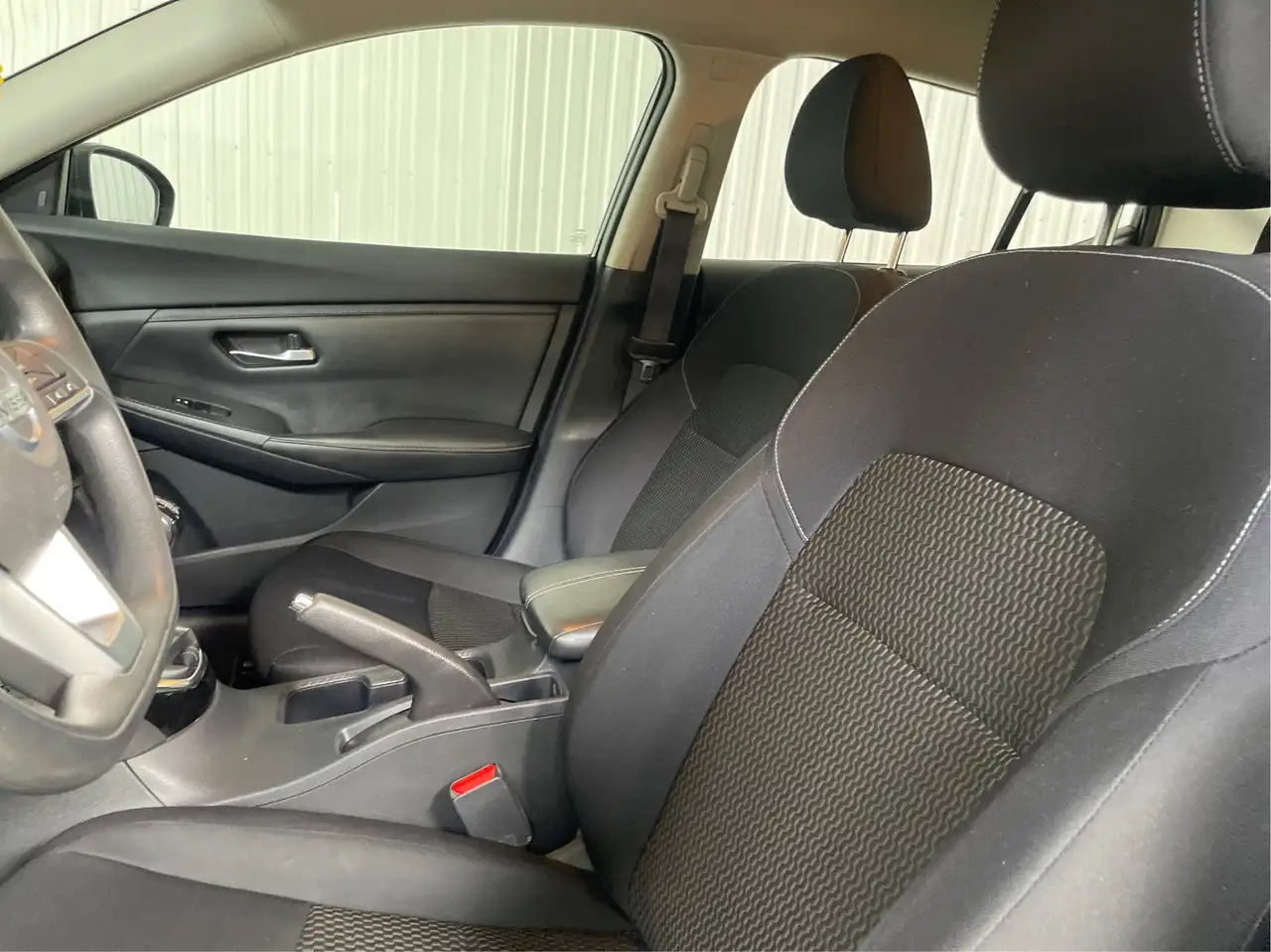 Nissan Sentra снимка Nissan Sentra