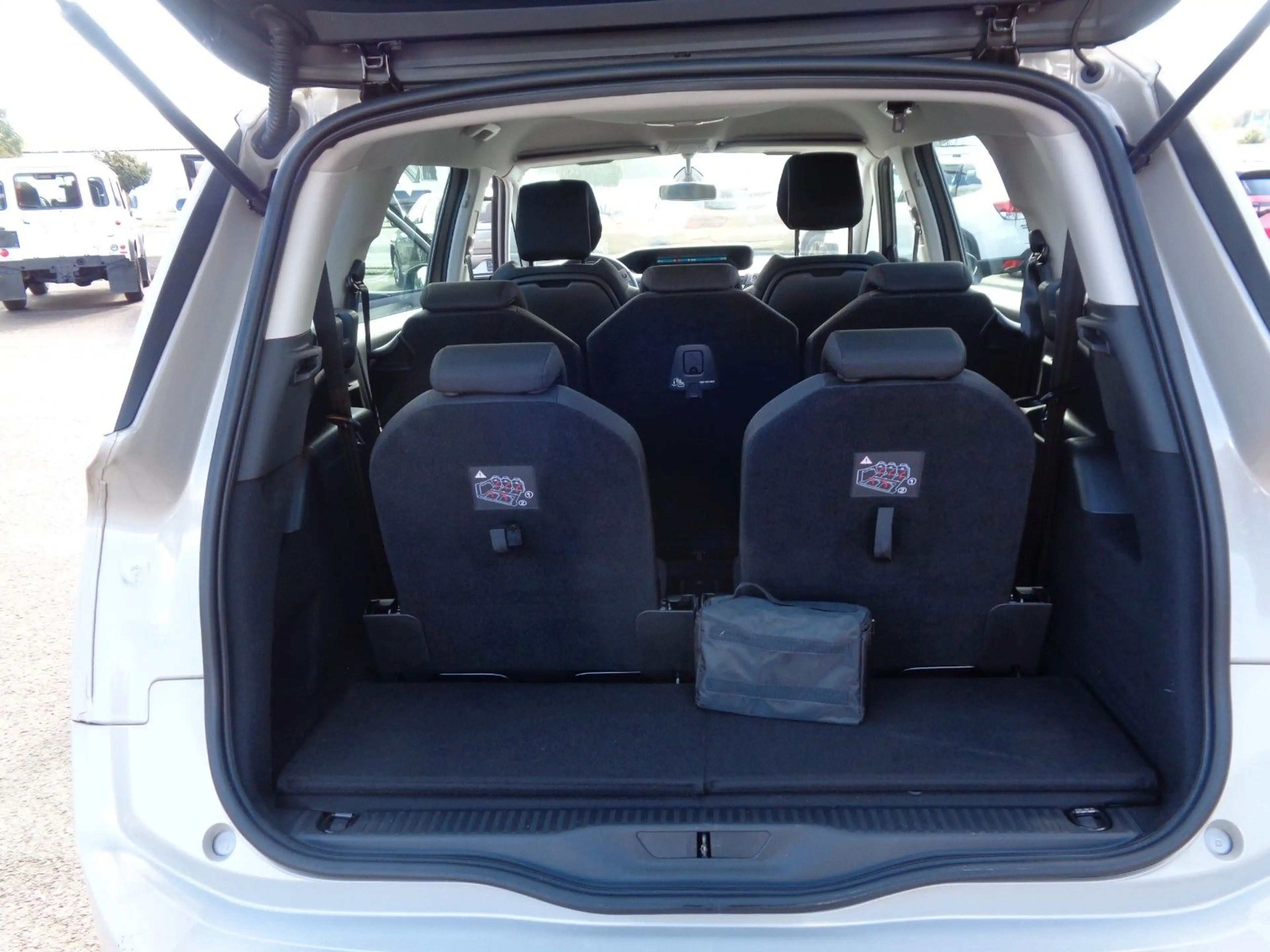 Citroen Grand C4 Picasso /Spacetourer C-Series,7Sitzer — photo 11