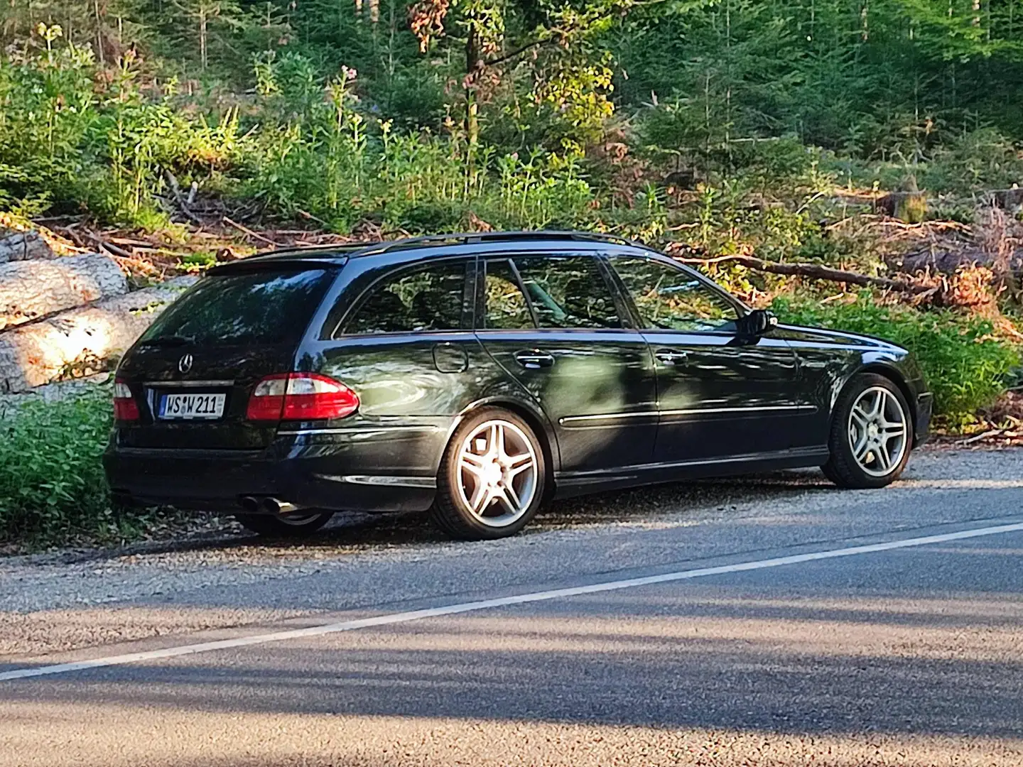 Mercedes-Benz E 55 AMG E-Klasse T-Modell T Automatik Schwarz - 1