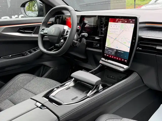 Renault Austral view 5
