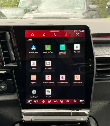 Renault Austral view 11
