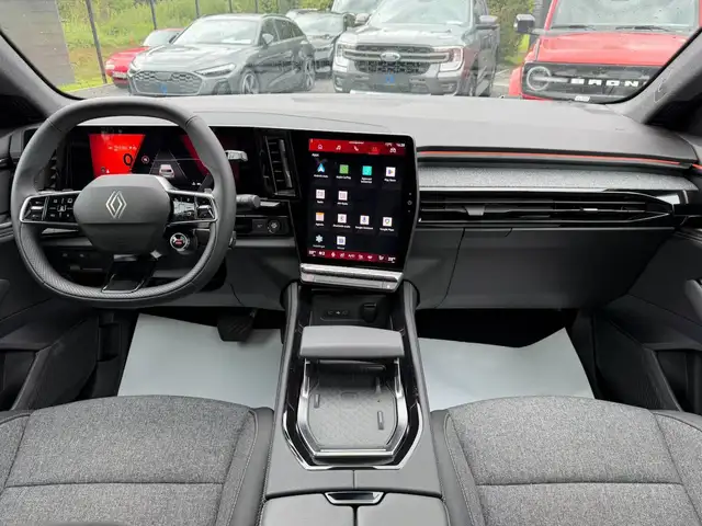 Renault Austral view 6
