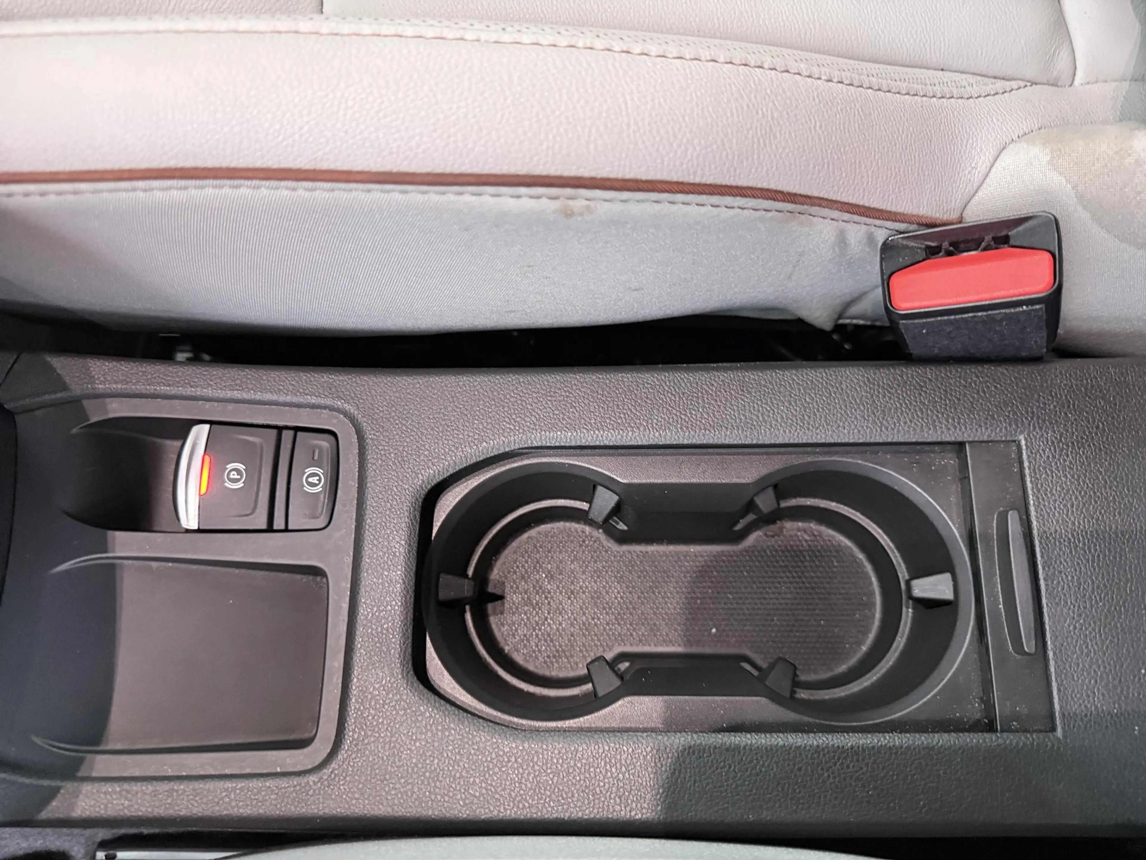 Renault Clio TCe 90 GPF Initiale Paris | Lederen Bekl. | Stoelv — photo 12