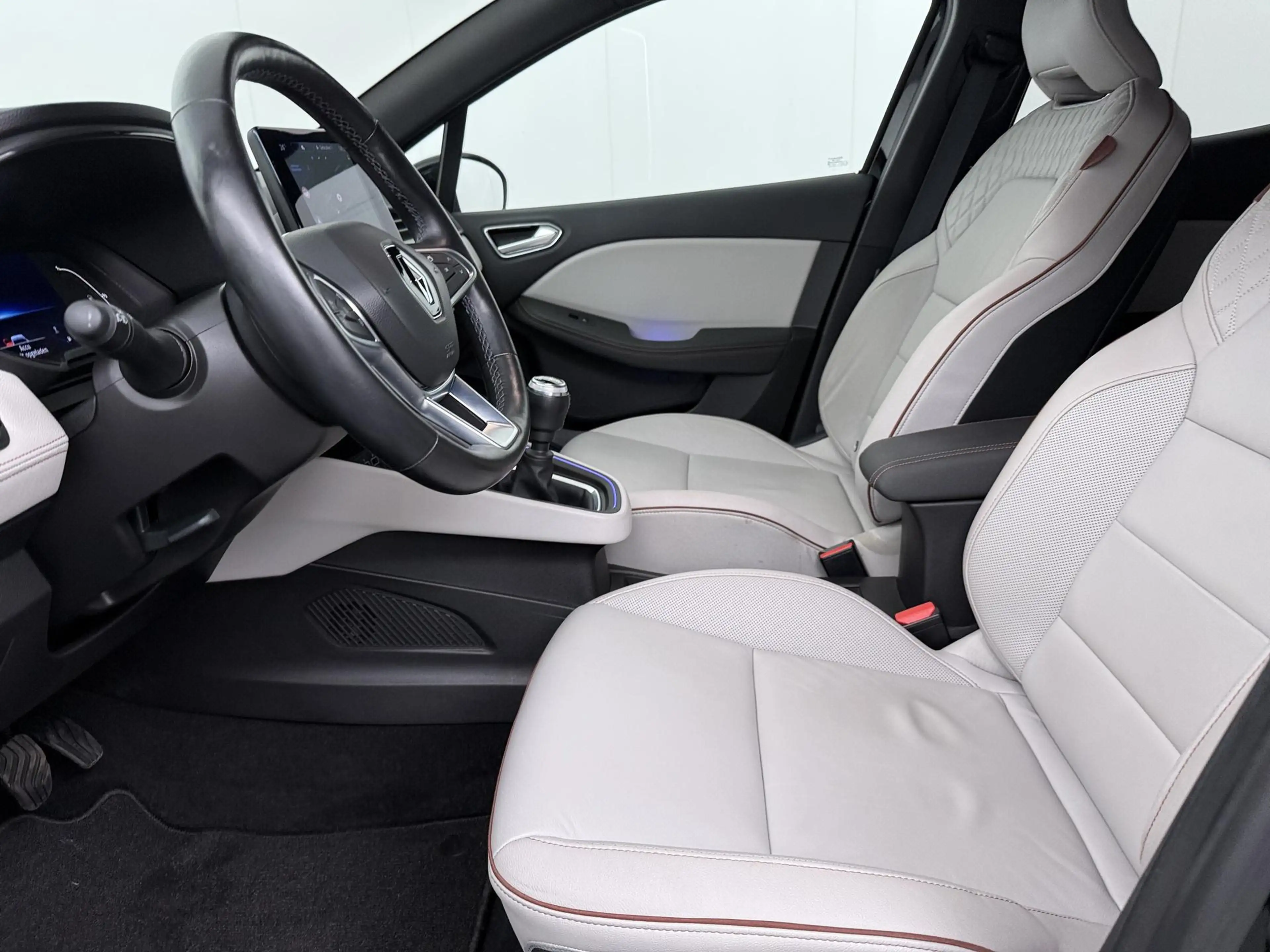 Renault Clio TCe 90 GPF Initiale Paris | Lederen Bekl. | Stoelv — photo 13
