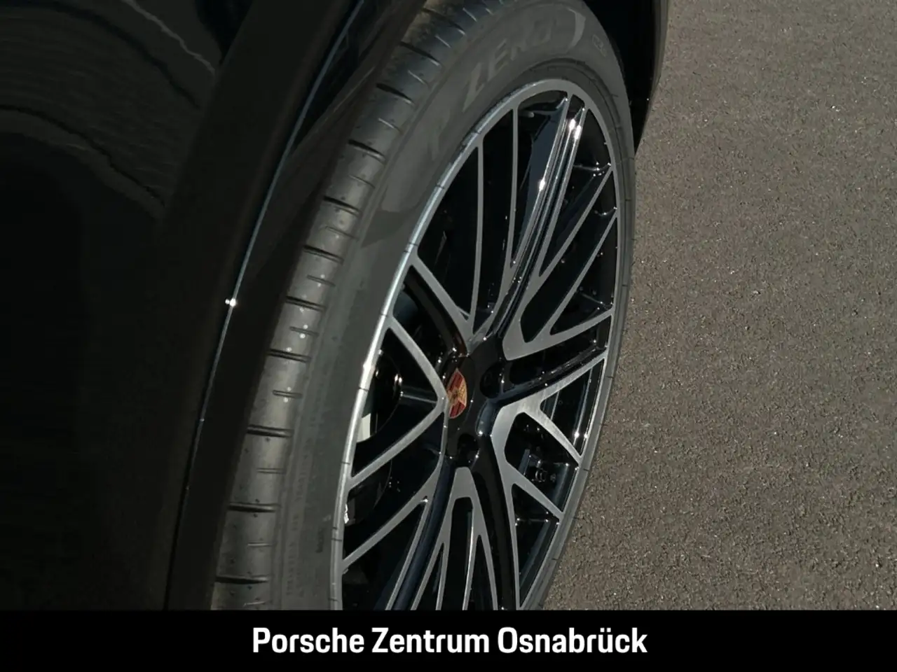 Porsche Cayenne E-Hybrid Black Edition 12