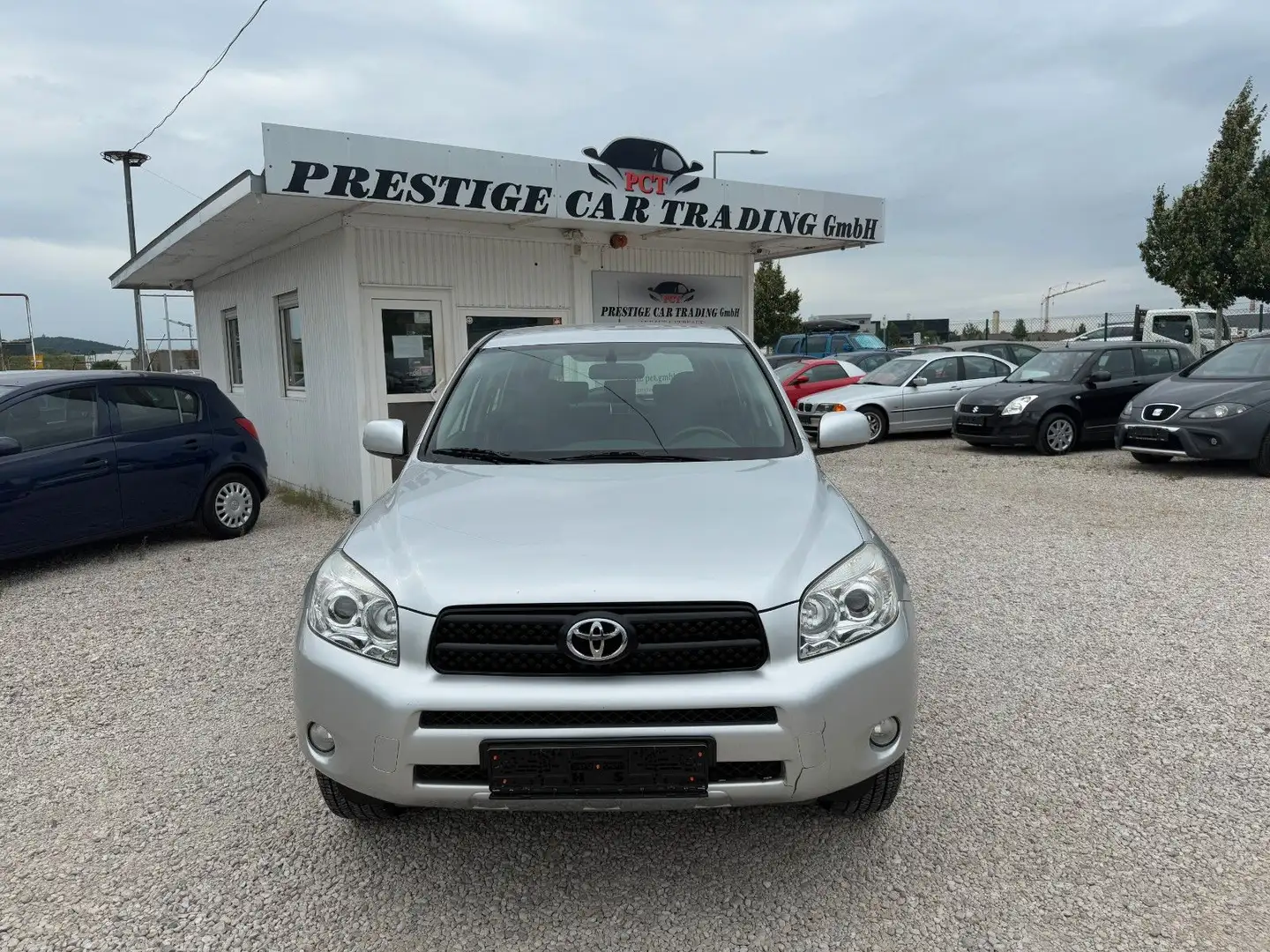 Toyota RAV 4 2.0 Sol 4X4 *2.HAND*AHK*KLIMAAUTOMATIK* Argent - 2