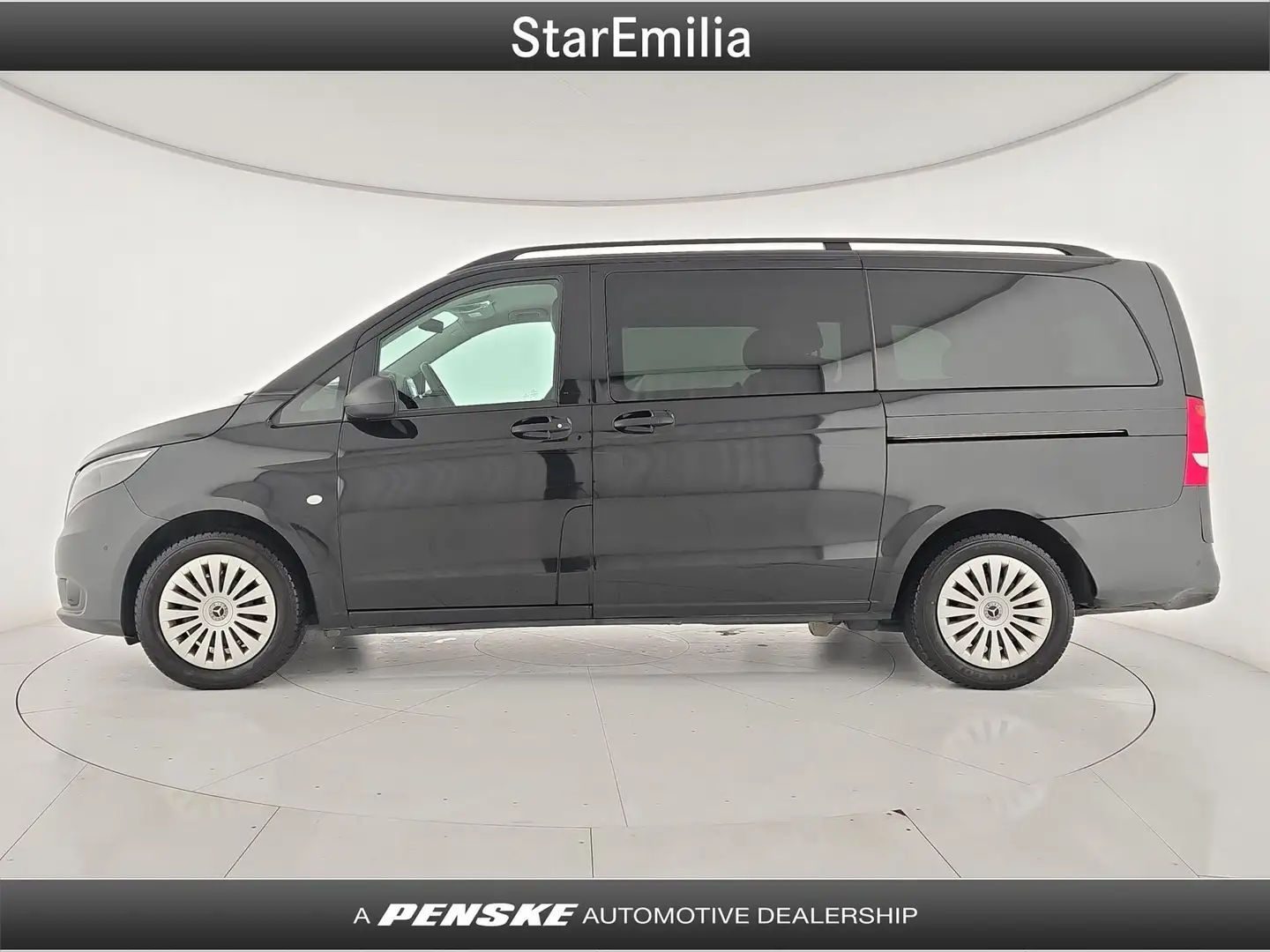 Mercedes-Benz Vito Vito 2.0 116 CDI Tourer Pro Long Schwarz - 2