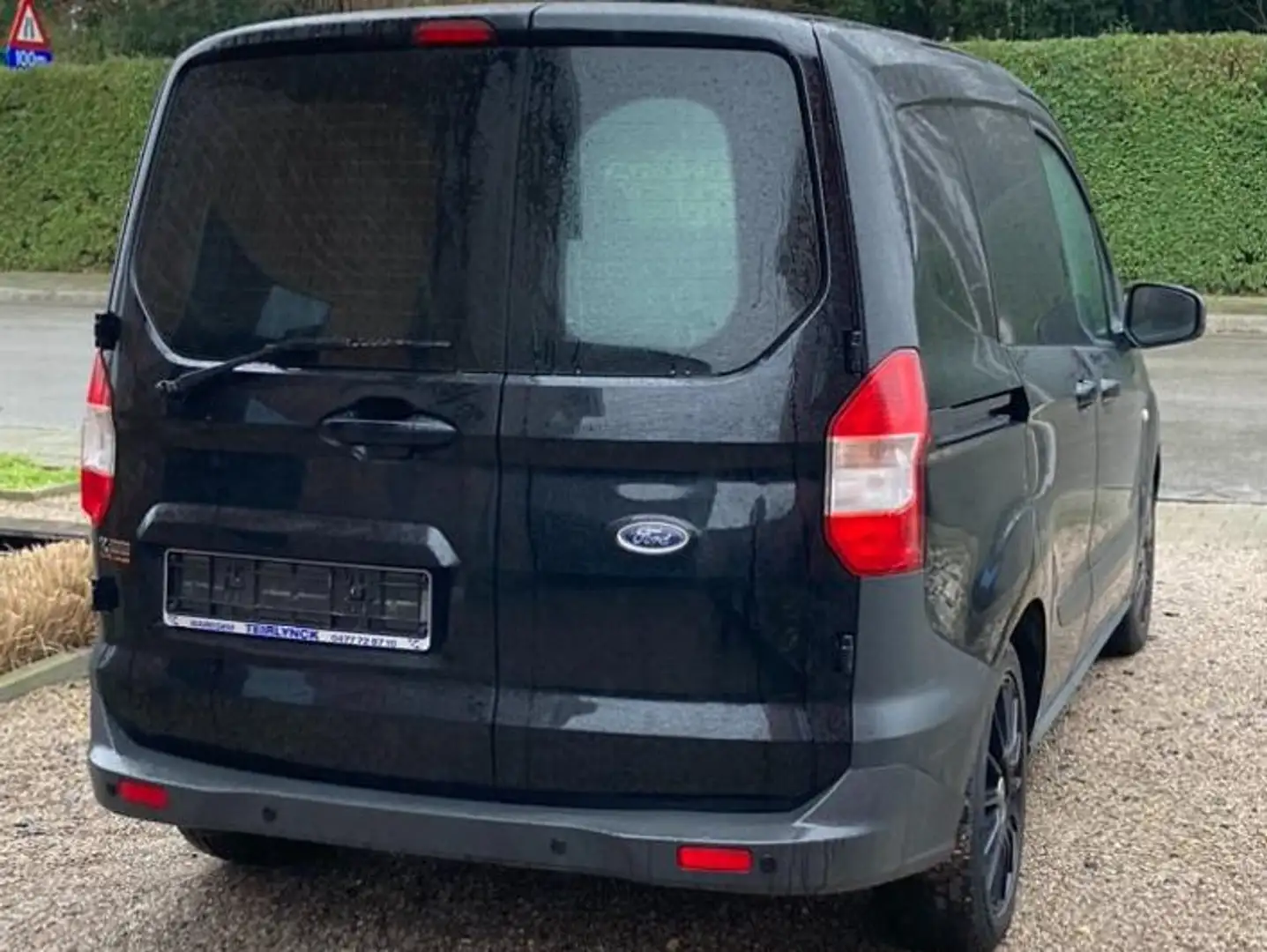 Ford Transit Courier Transit Courier Basis Negro - 2