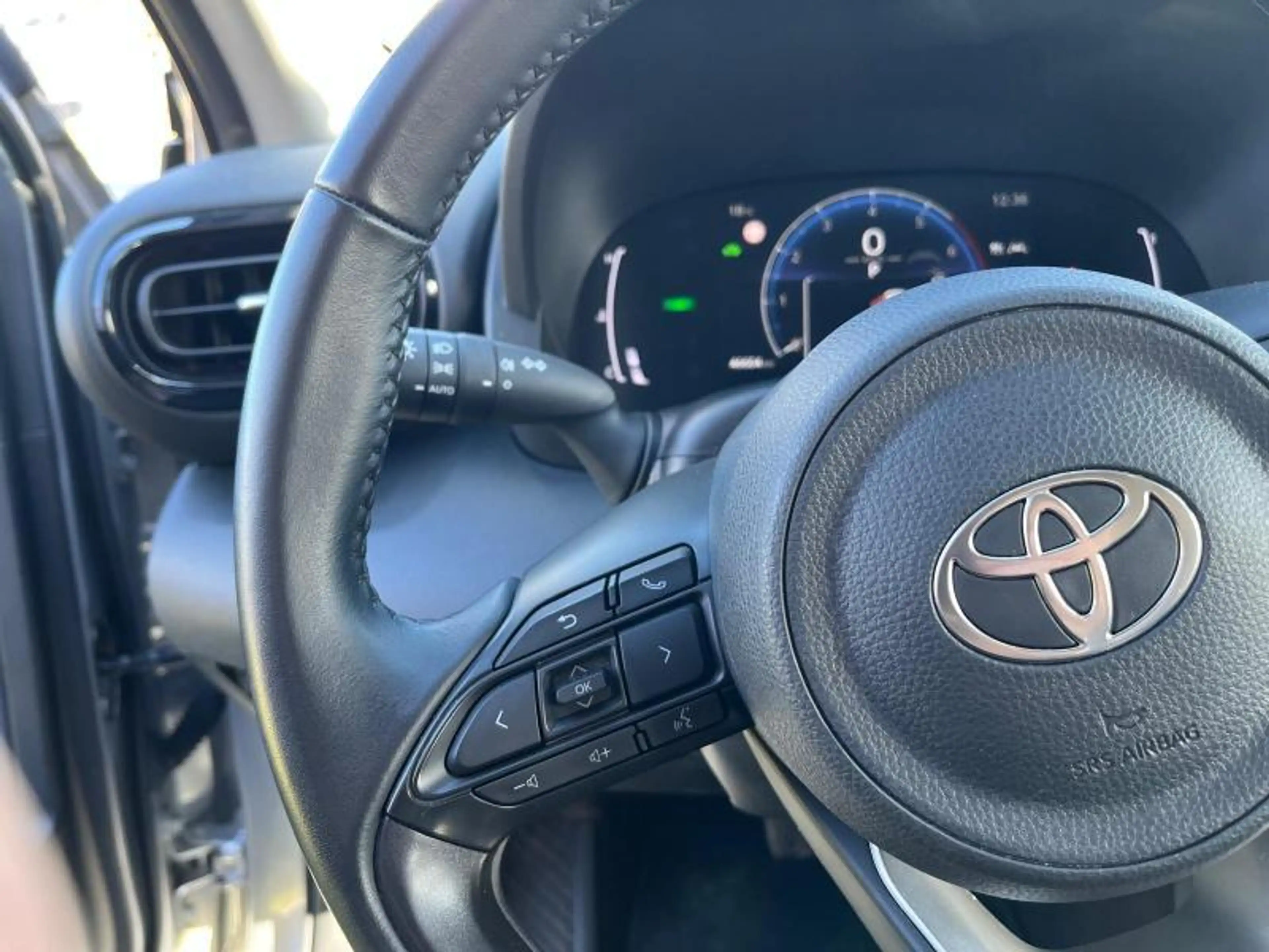 Toyota Yaris Cross 1.5 HYB DYNAMIC — photo 12