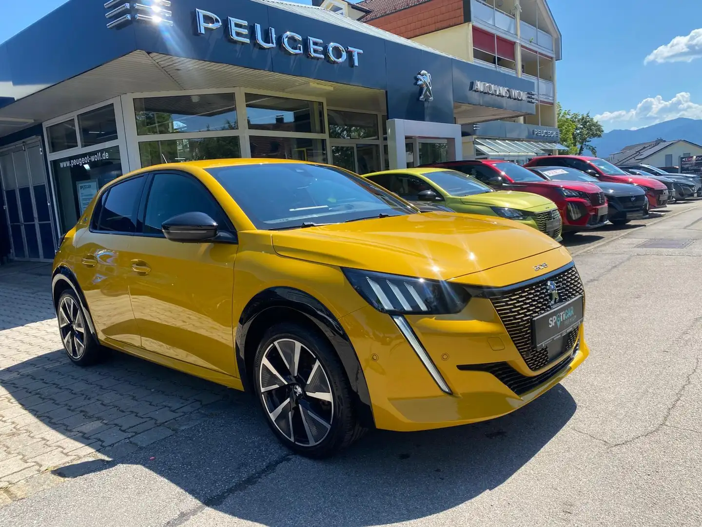 Peugeot 208 e- GT 136 Gelb - 1