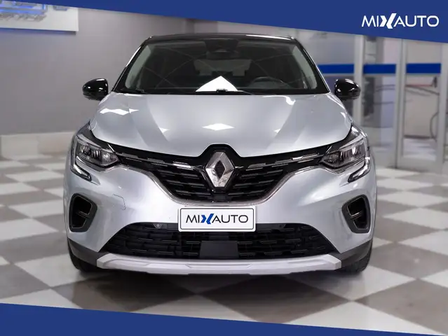 Renault Captur view 2