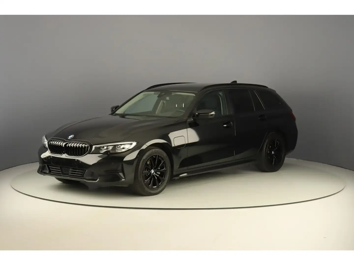 BMW 320 e Touring 204pk Pack Drive Assist Zwart - 1