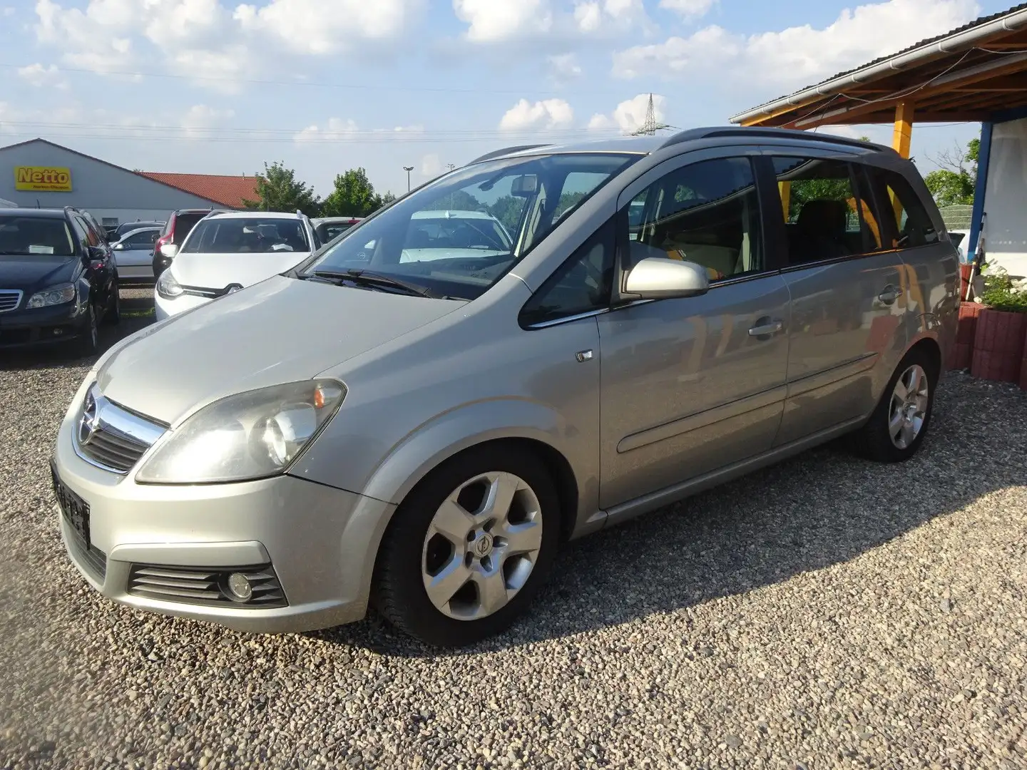 Opel Zafira 1.9 CDTI Edition 88kW Grau - 1