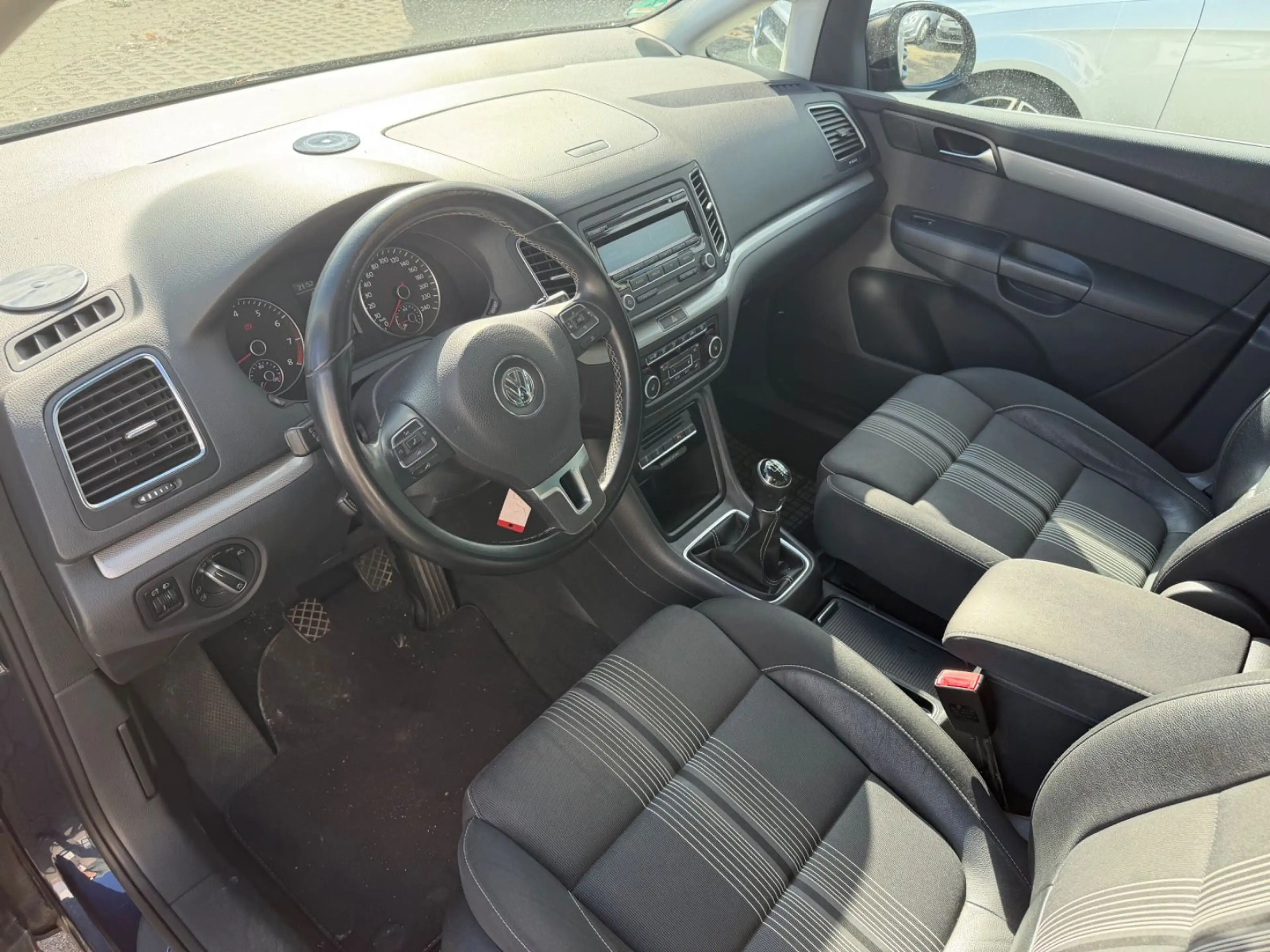 Volkswagen Sharan Match*SHZ*KLIMA*TÜV NEU — photo 4