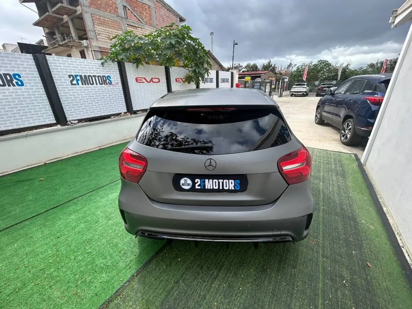 Mercedes-Benz A 45 AMG AMG 45 4matic 381cv auto my16 Grau - 2