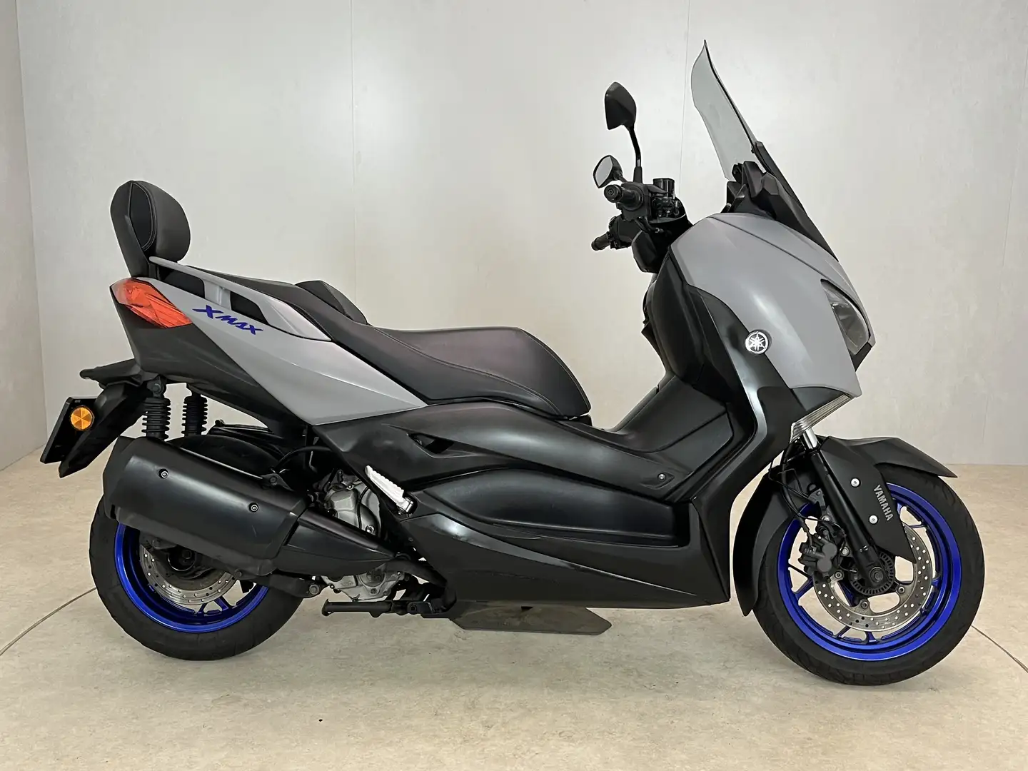 Yamaha X-Max 300 ABS Grijs - 1