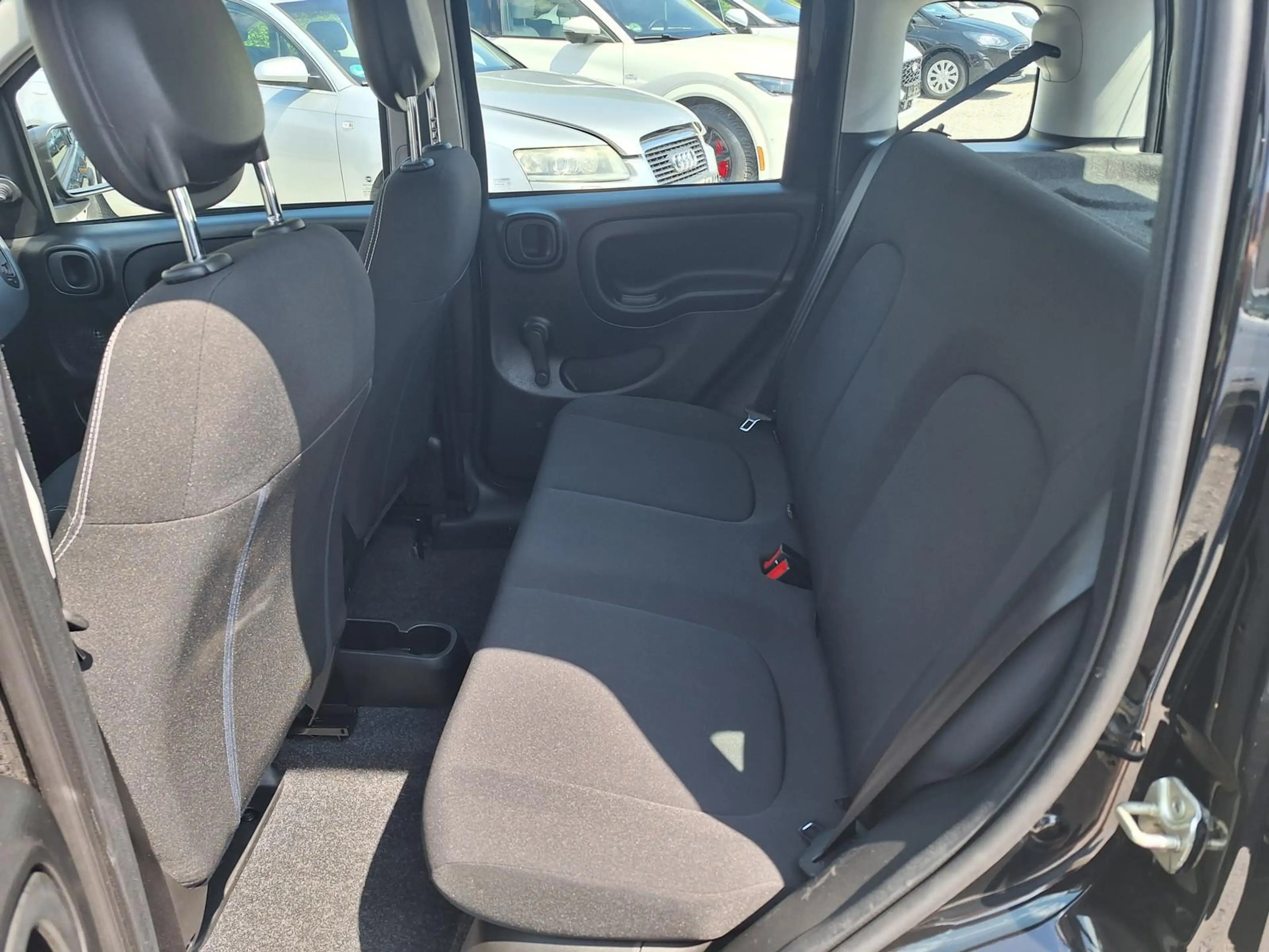 Fiat Panda 1.0 Hybrid 69PS Klima PDC DAB Spurhalteassistent — photo 13
