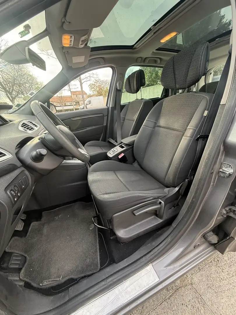 Renault Scenic III dCi 110 FAP eco2 Bose Euro 5 EDC - 2