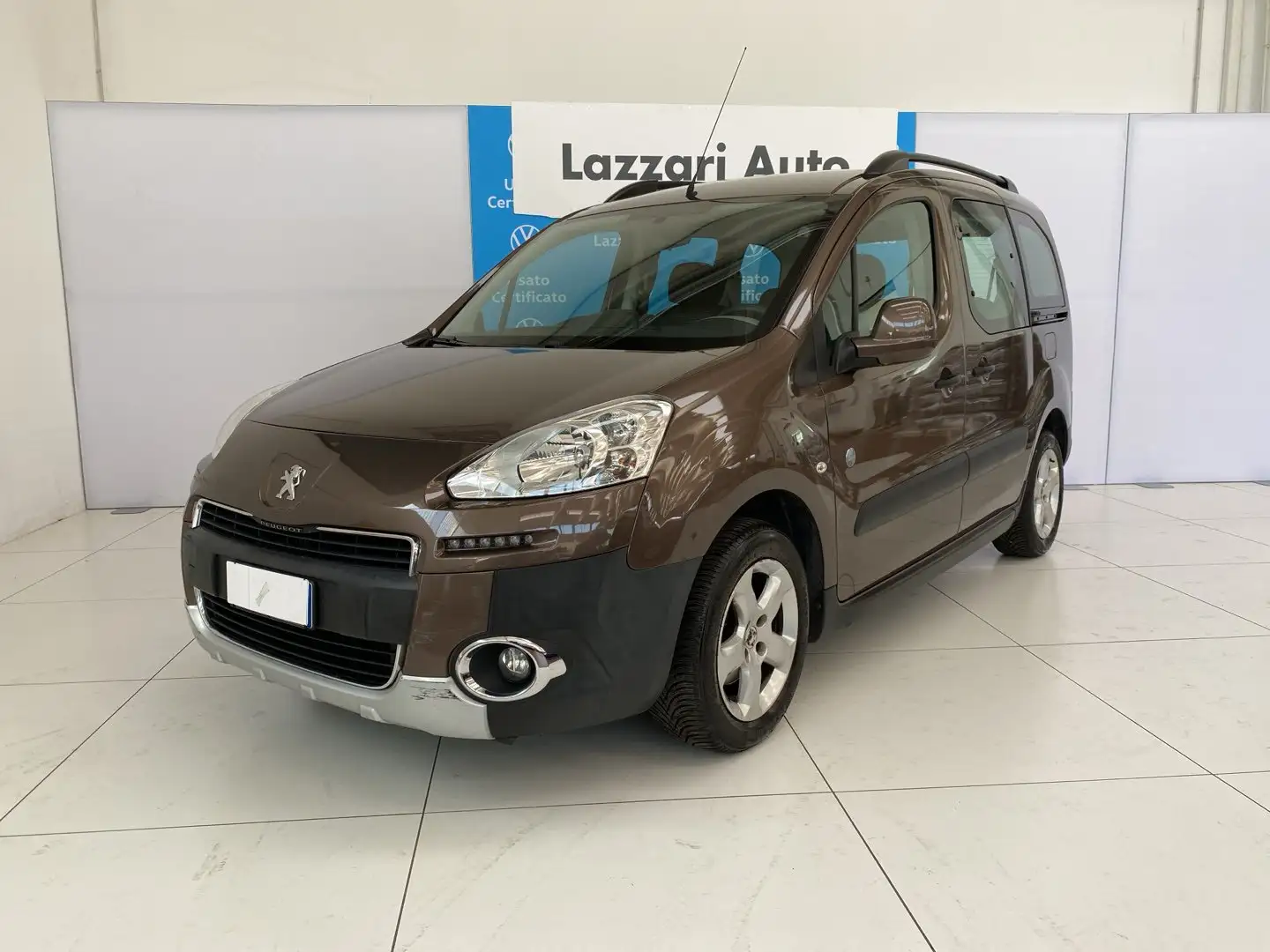 Peugeot Partner Tepee 1.6 HDi 92CV Outdoor Коричневый - 1