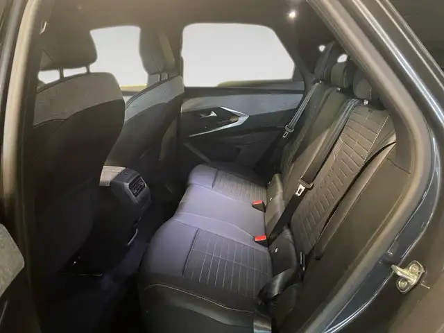Peugeot 3008 view 8