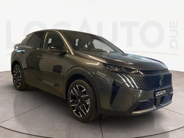 Peugeot 3008 view 3