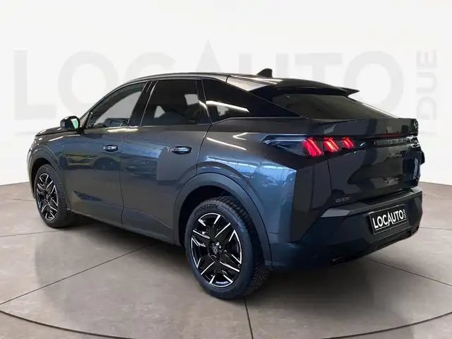 Peugeot 3008 view 5