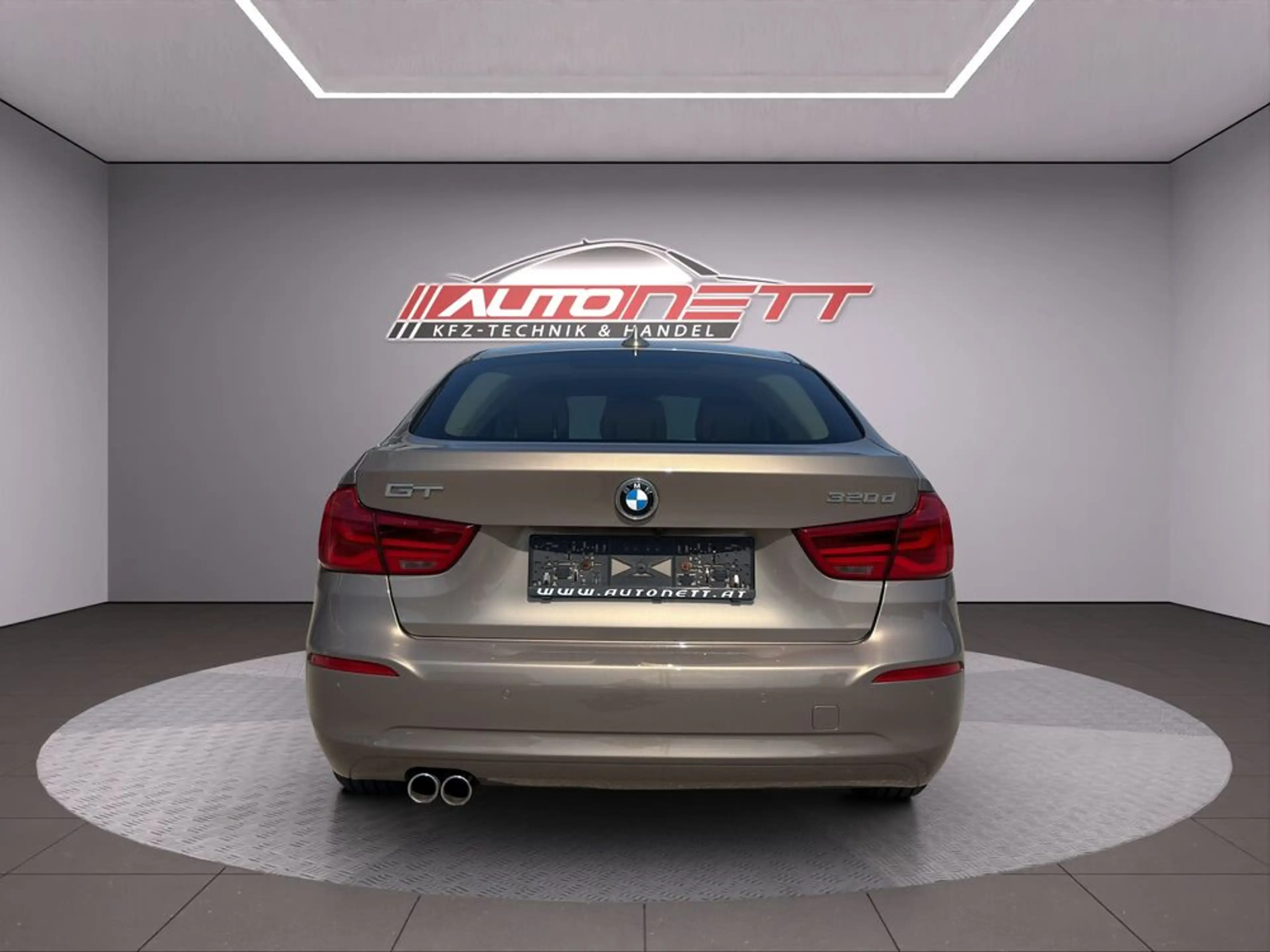 BMW 320 d Advantage — photo 4