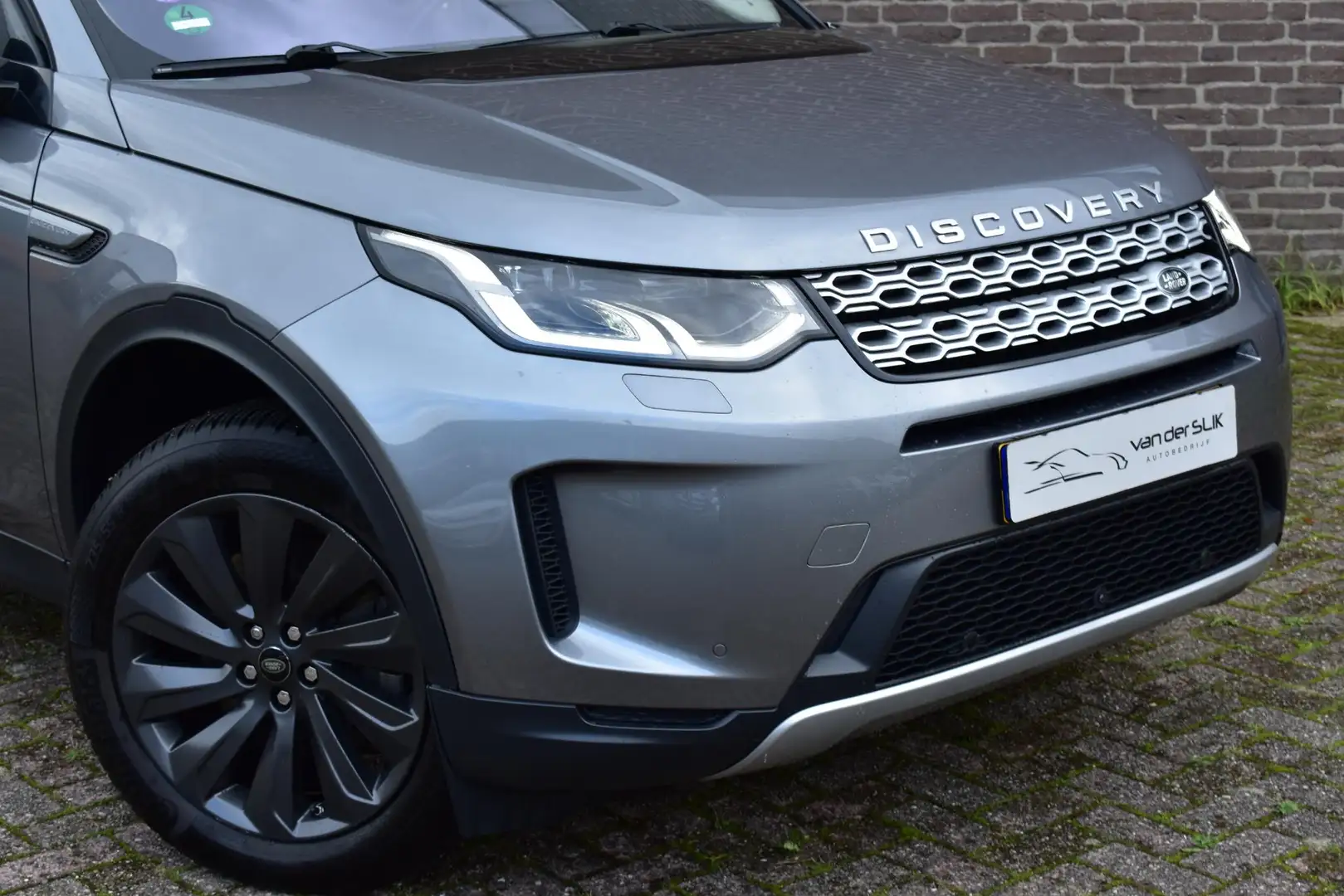 Land Rover Discovery Sport P300e 1.5 R-Dynamic SE Trekhaak, Dodehoek, stuur e Grijs - 2