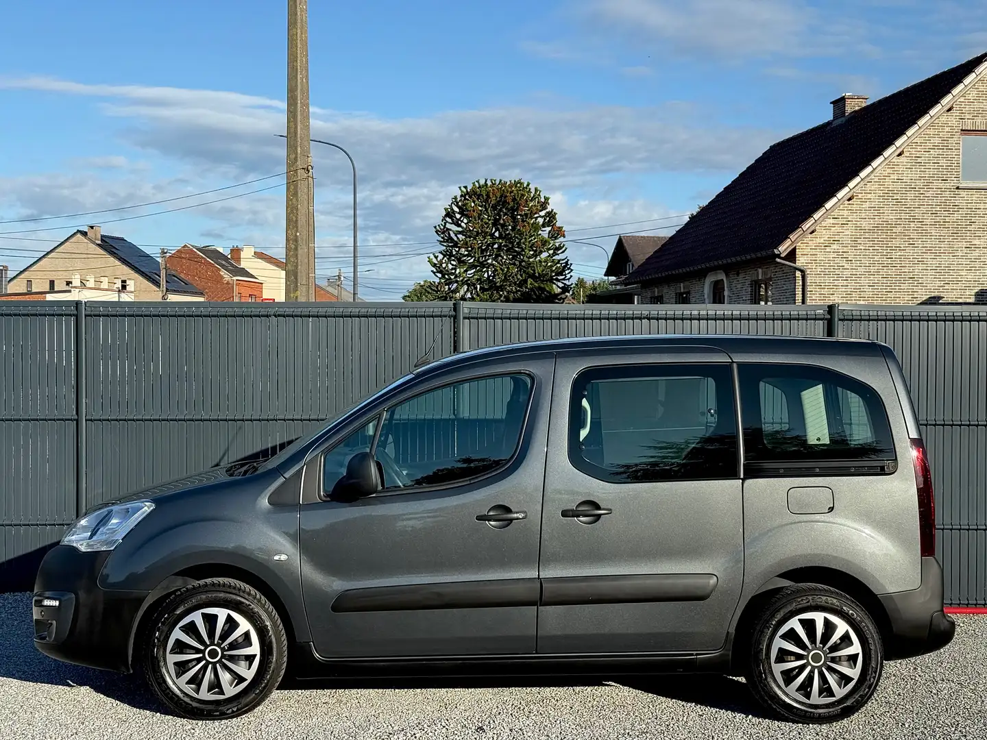 Peugeot Partner Partner Tepee 1.6 BlueHDi / Navi / Clim / Bluetoot Gris - 2