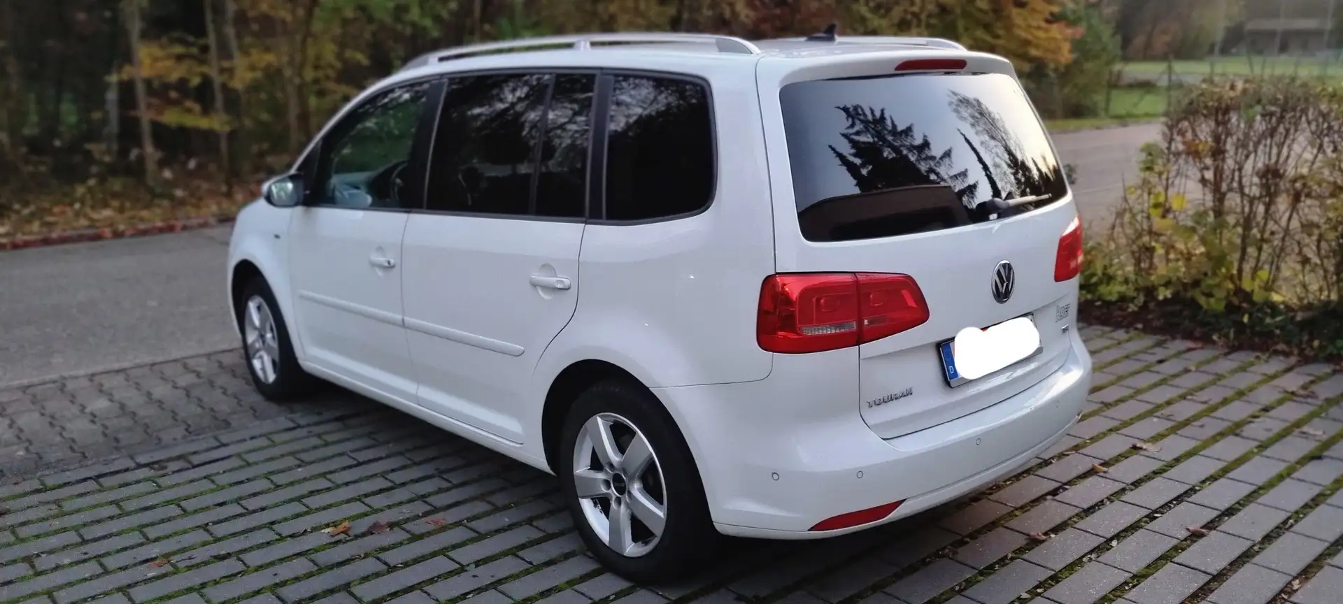 Volkswagen Touran Touran 1.4 TSI Cup *7 Sitzer Biały - 1