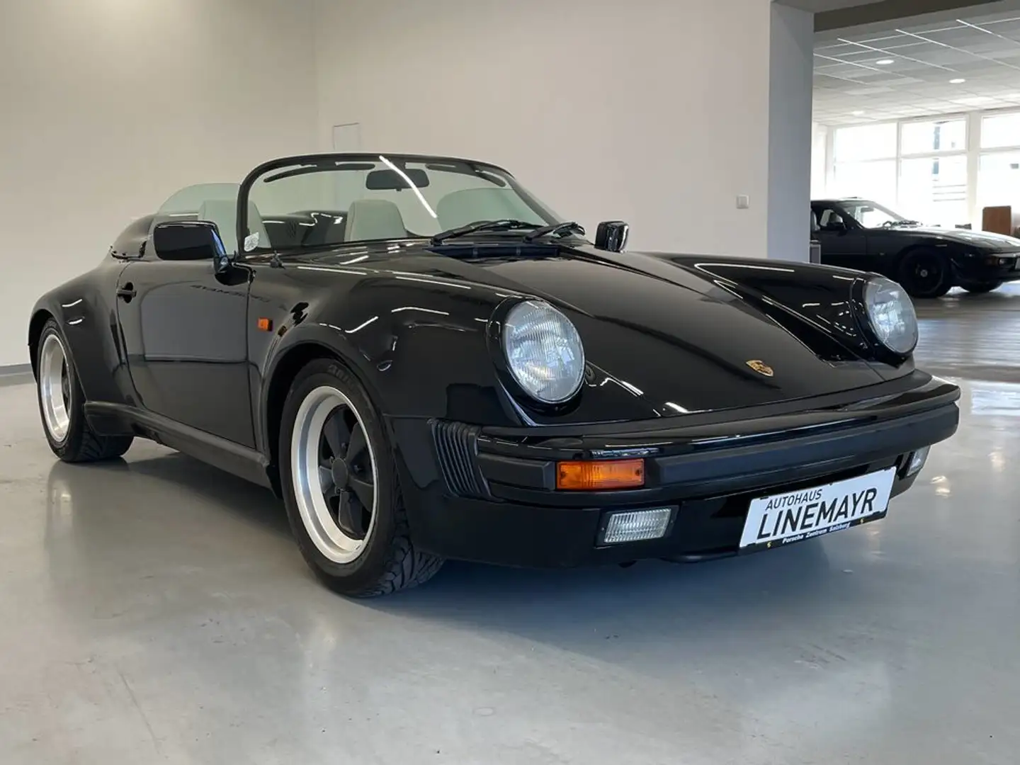 Porsche 911 Carrera Cabrio Speedster Schwarz - 2