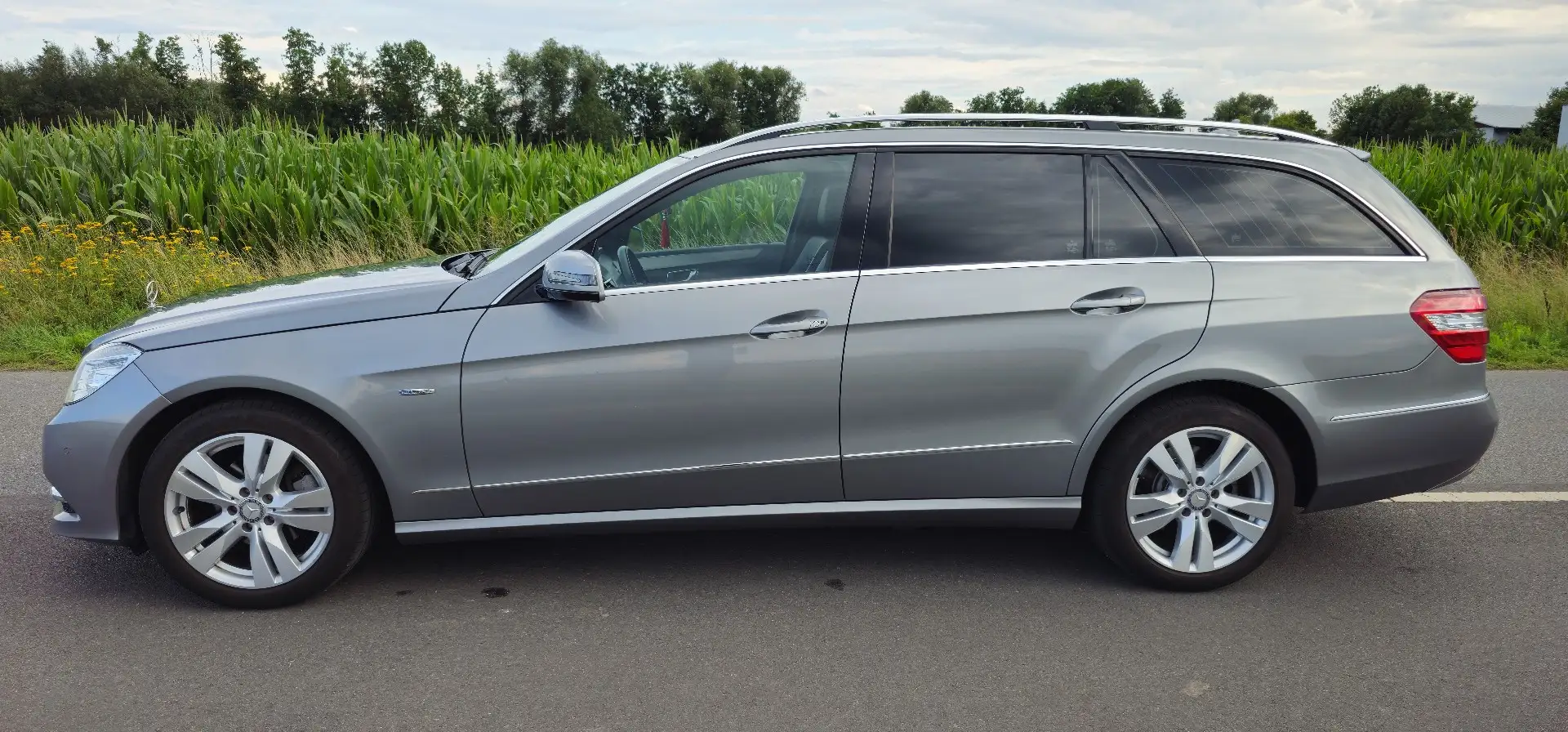 Mercedes-Benz E 220 E 220 CDI BlueEfficiency (212.202) Grau - 2