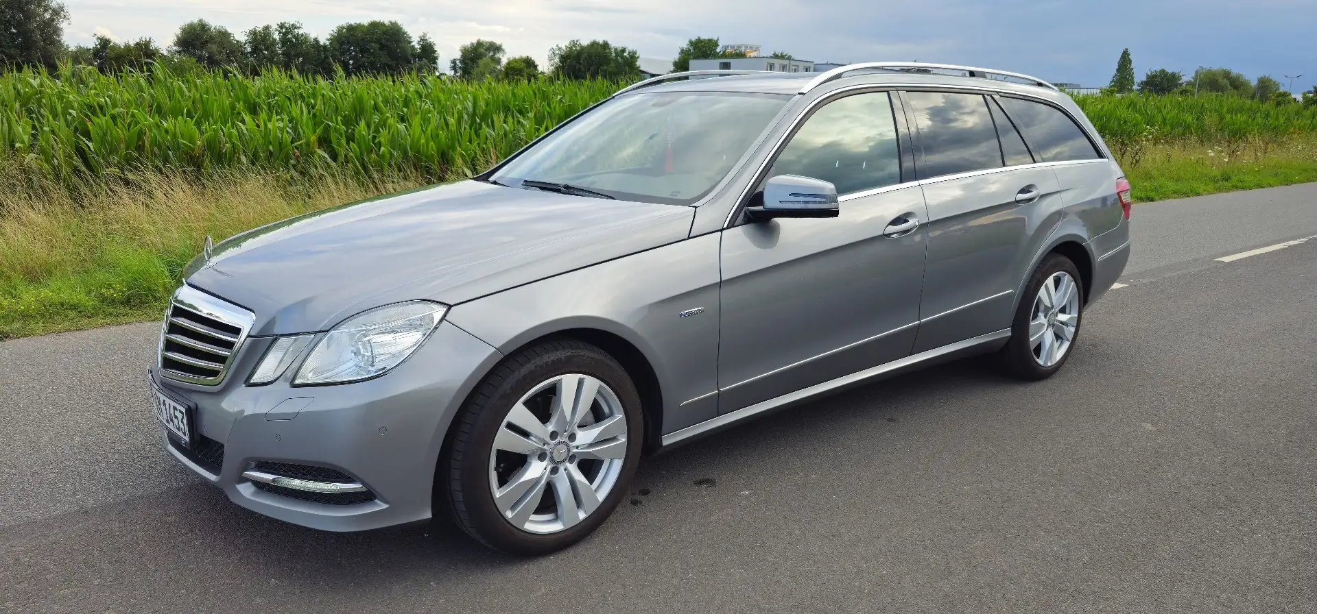 Mercedes-Benz E 220 E 220 CDI BlueEfficiency (212.202) Grau - 1
