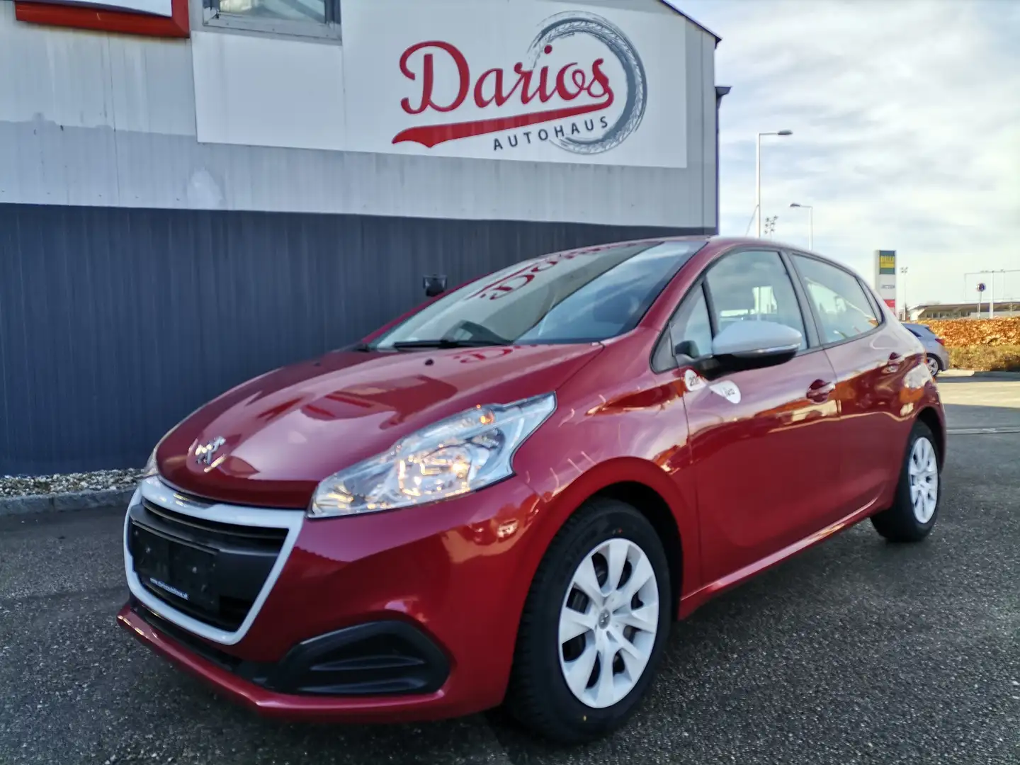 Peugeot 208 LIKE PT 68, Klima, Tempomat, elektr. Fensterheber Rot - 1