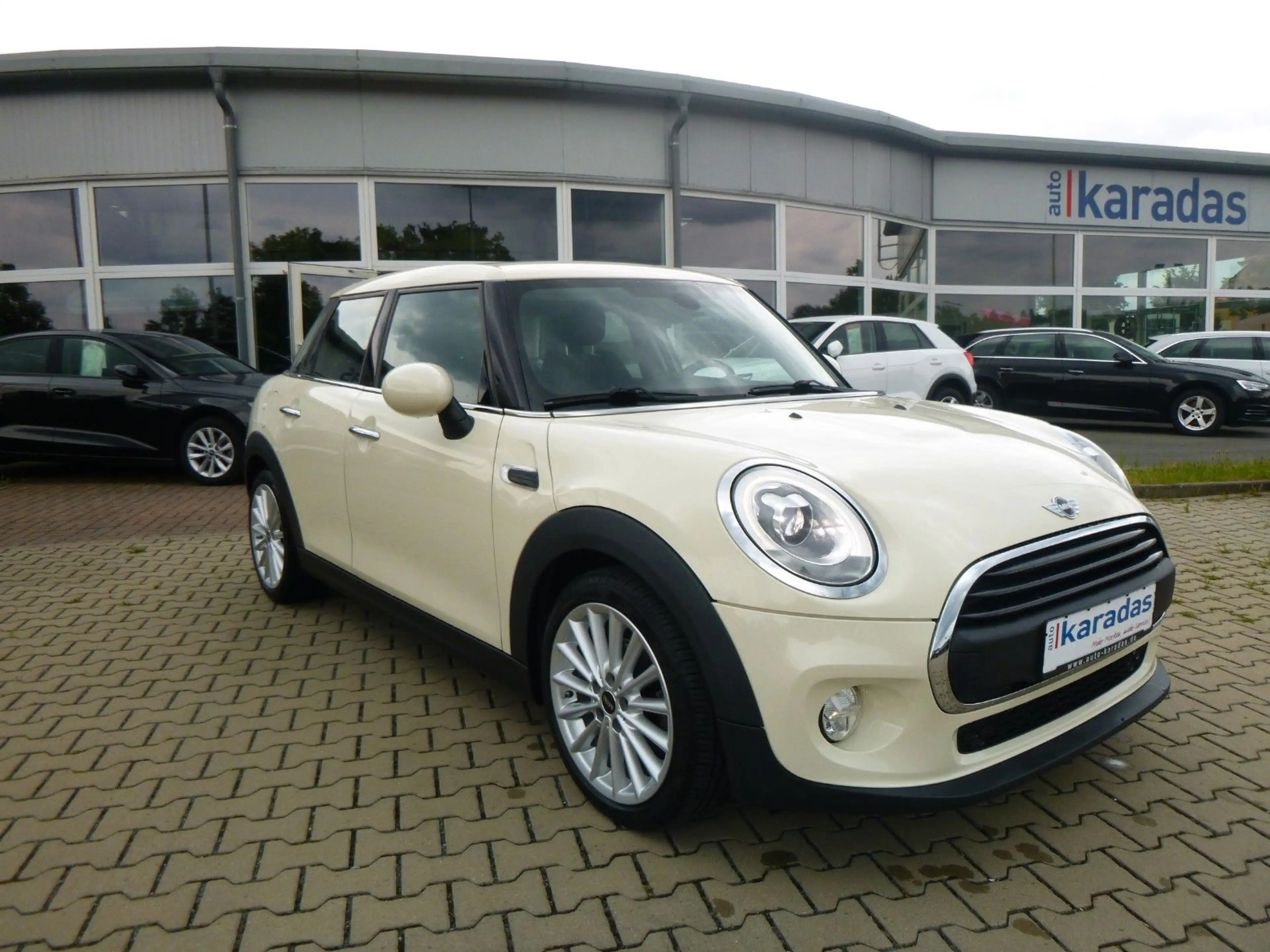 MINI One -Navi/LED/Sitzheiz/PDC — photo 5
