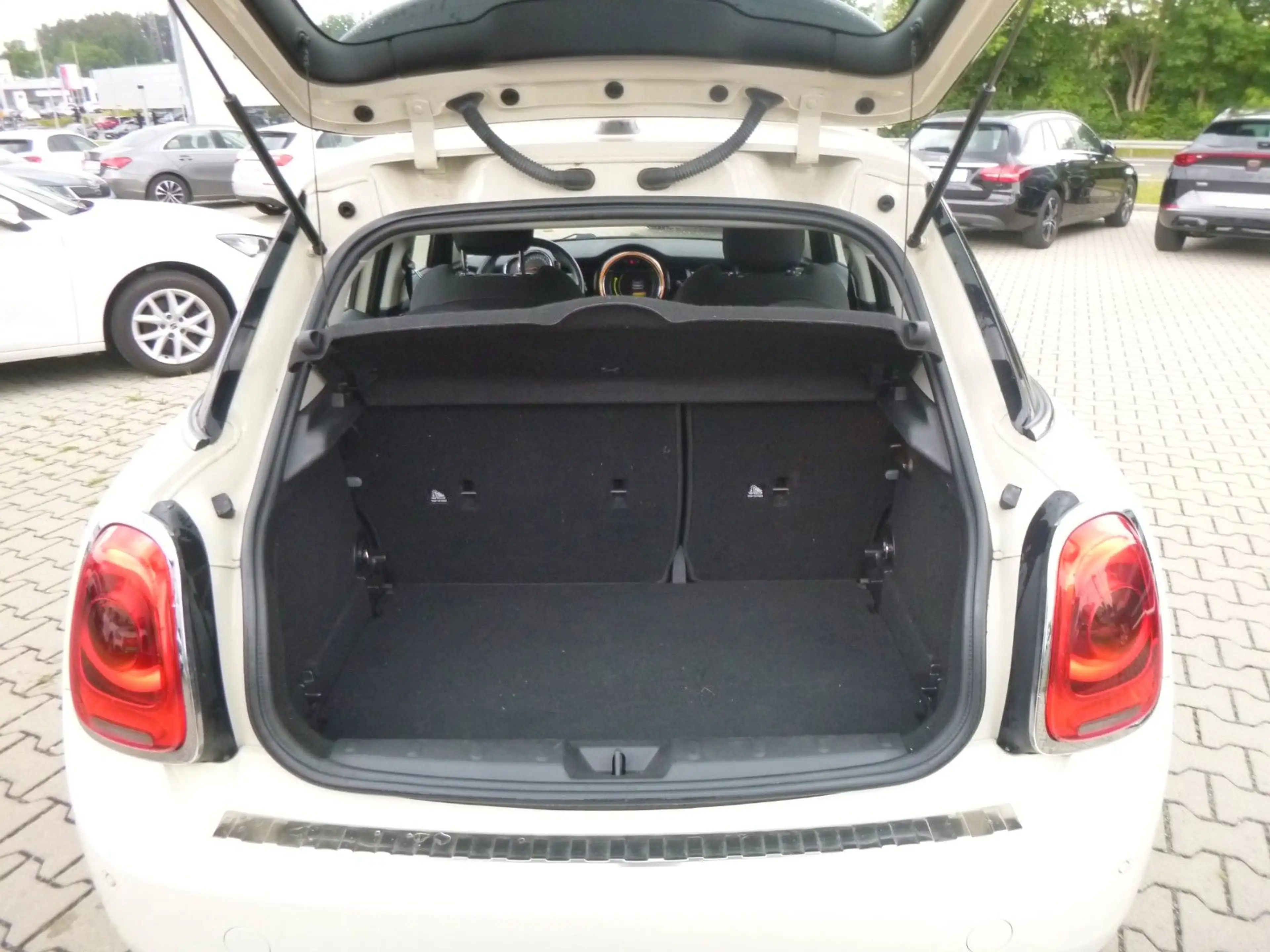 MINI One -Navi/LED/Sitzheiz/PDC — photo 8