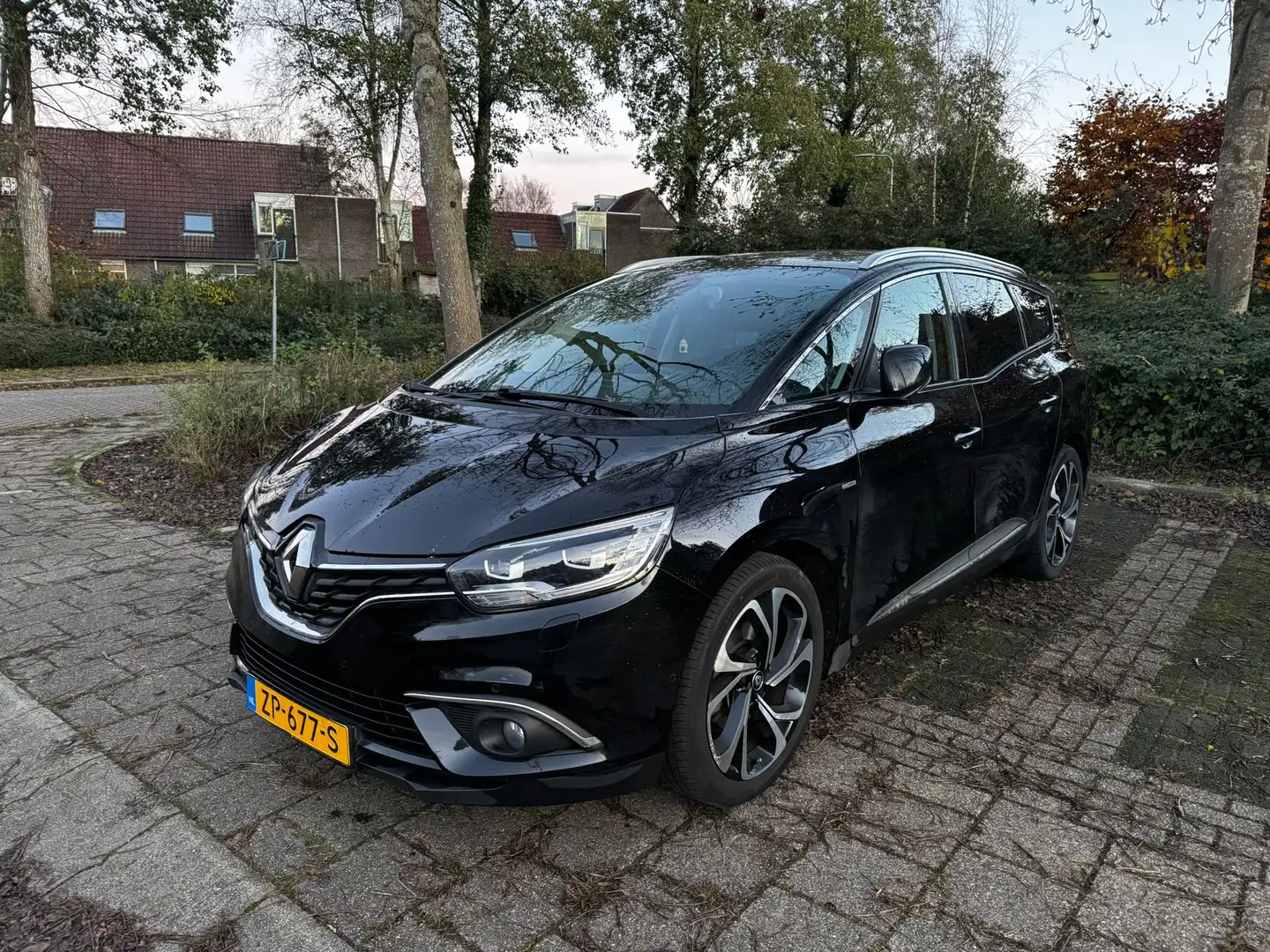 Renault Grand Scenic Grand Scenic 1.3 TCe Bose Zwart - 1