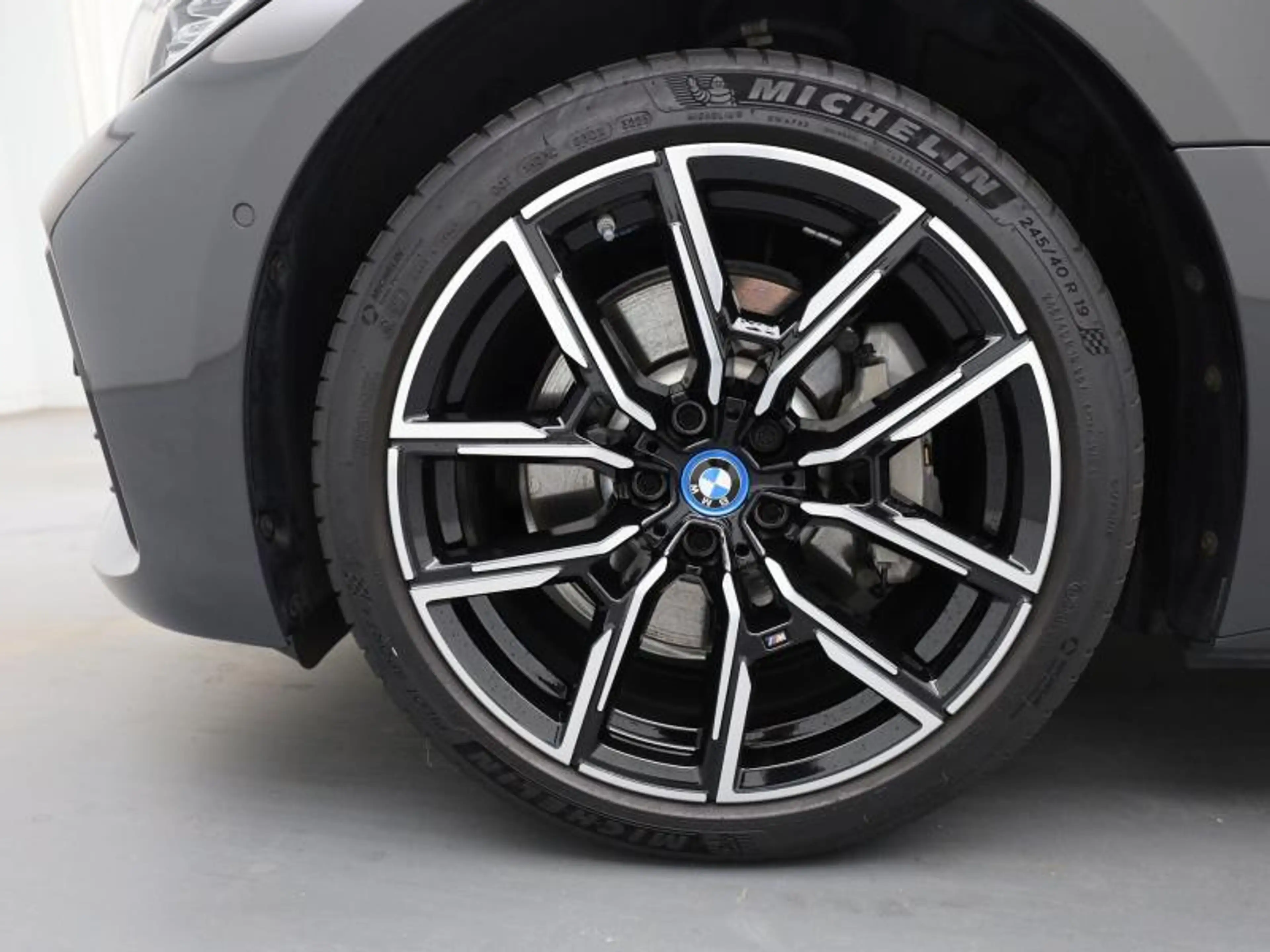 BMW i4 M SPORT - LEDER - HIFI - — photo 8