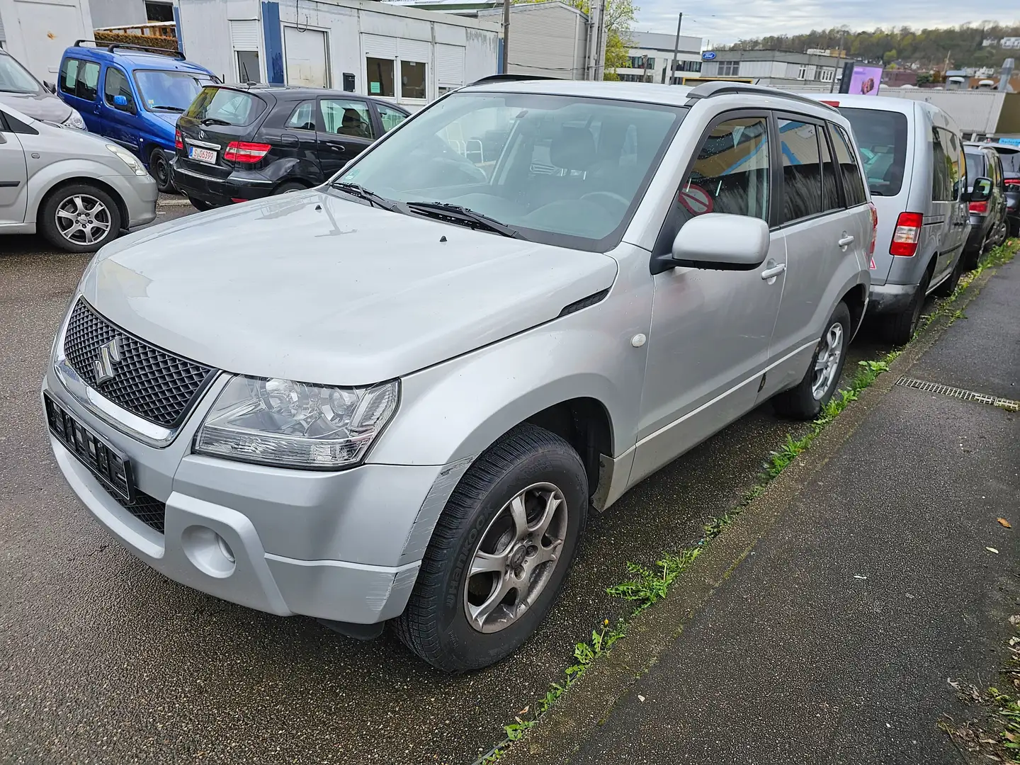 Suzuki Grand Vitara 2.0 Club (5-trg.) Automatik Plateado - 1