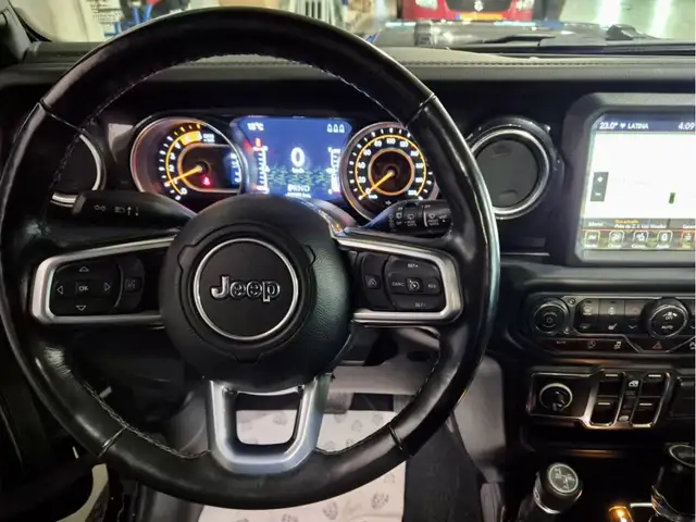 Jeep Wrangler view 7