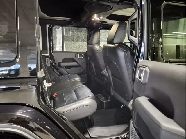 Jeep Wrangler view 5