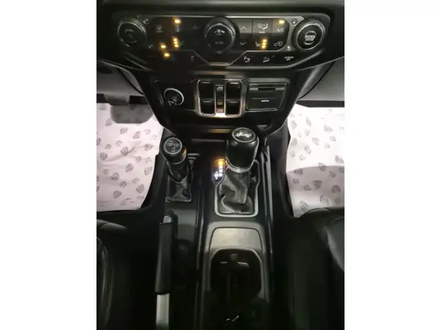Jeep Wrangler view 9