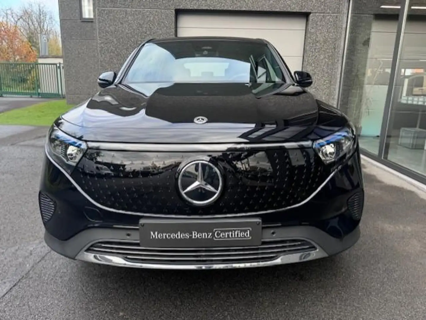 Mercedes-Benz EQB 300 4MATIC Luxury Line Noir - 2