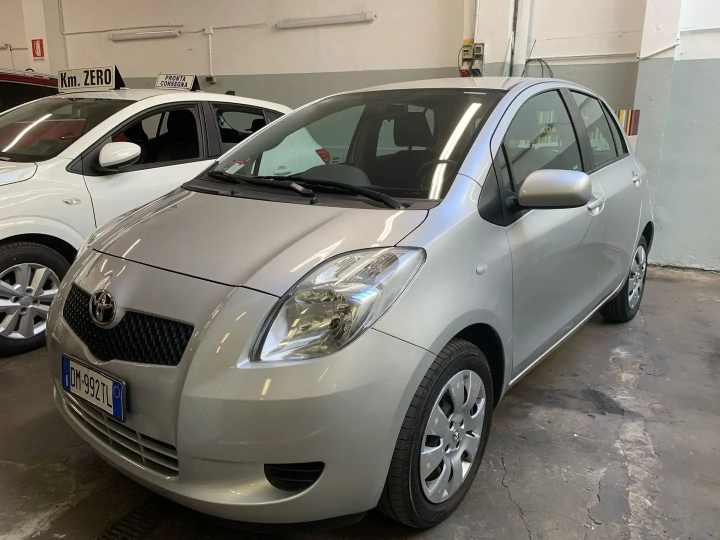 Toyota Yaris Yaris 1.0 5 porte Sol Argento - 1